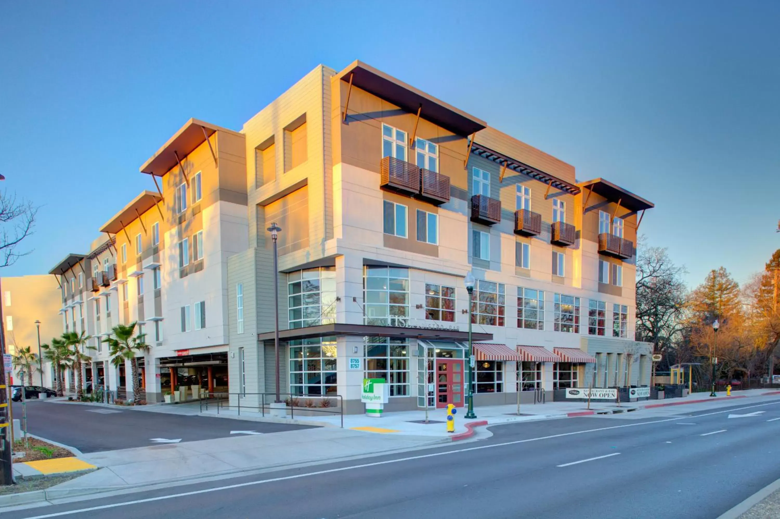 Holiday Inn Windsor - Wine Country by IHG Holiday Inn Windsor - Wine Country by IHG