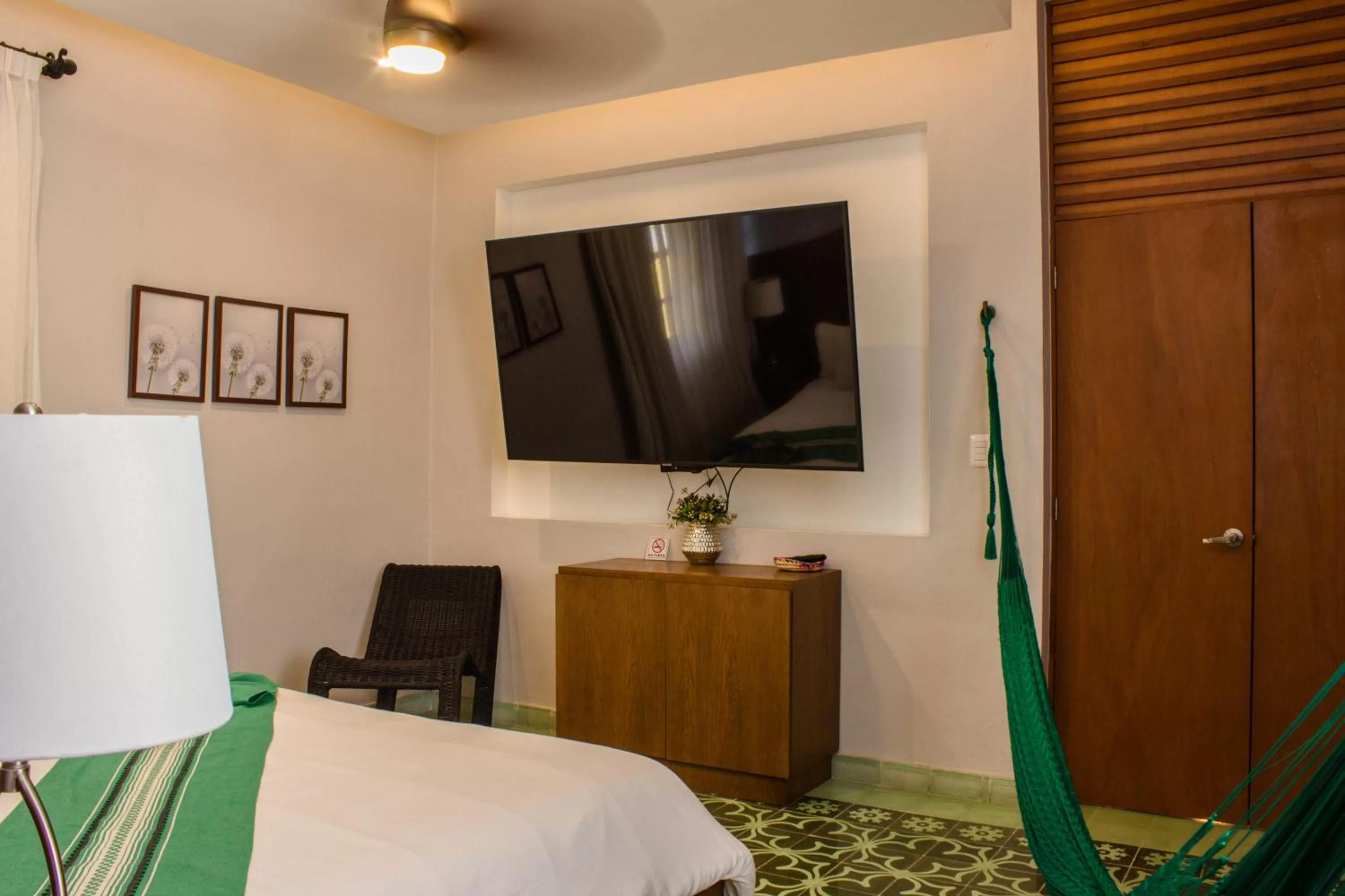 TV and multimedia in Hotel Marionetas