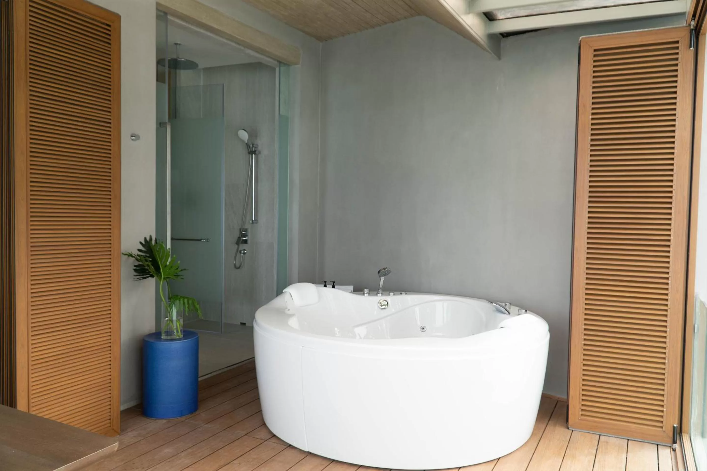 Bath in SYLVAN Koh Chang