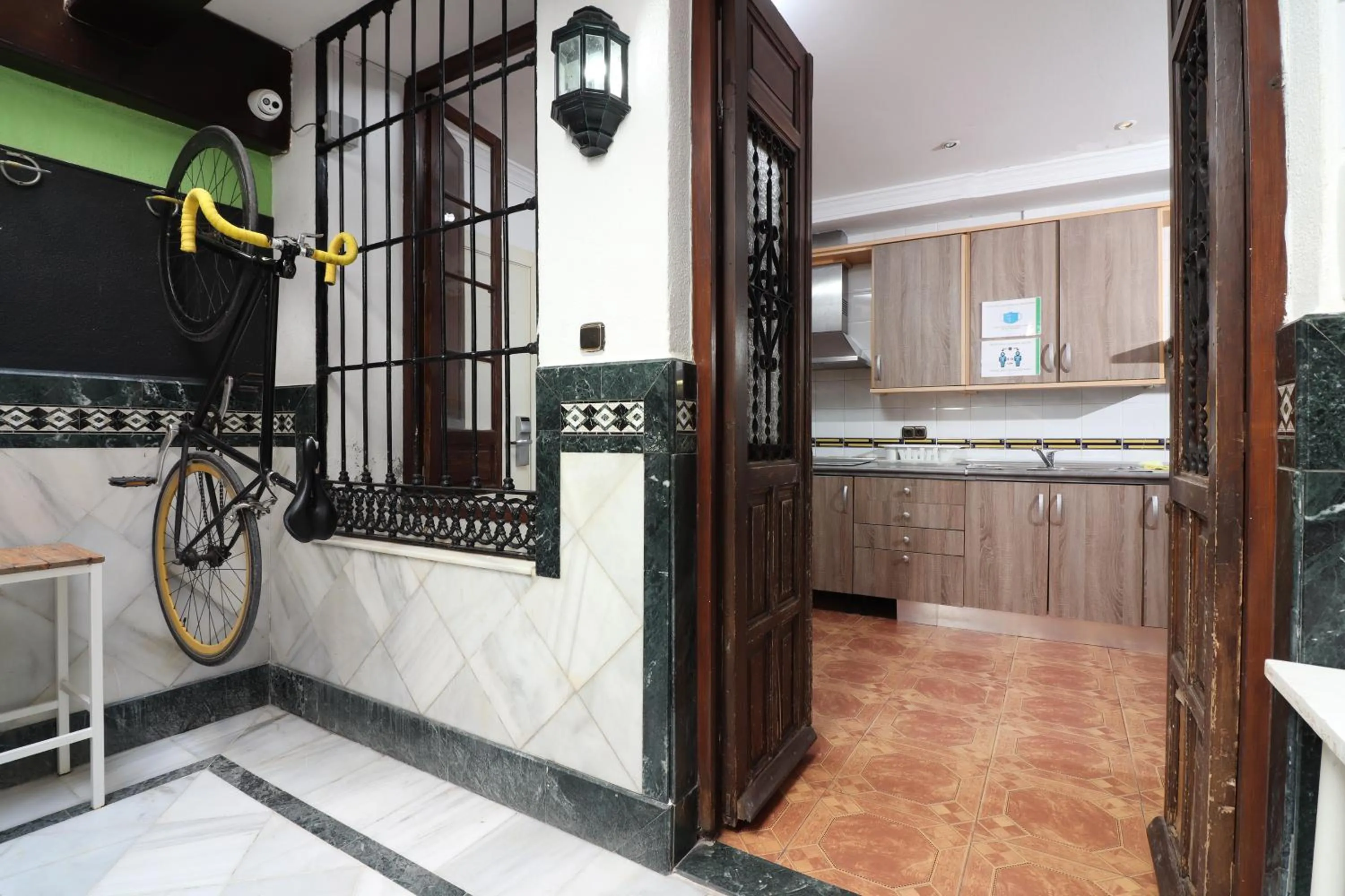 Feel Hostels City Center