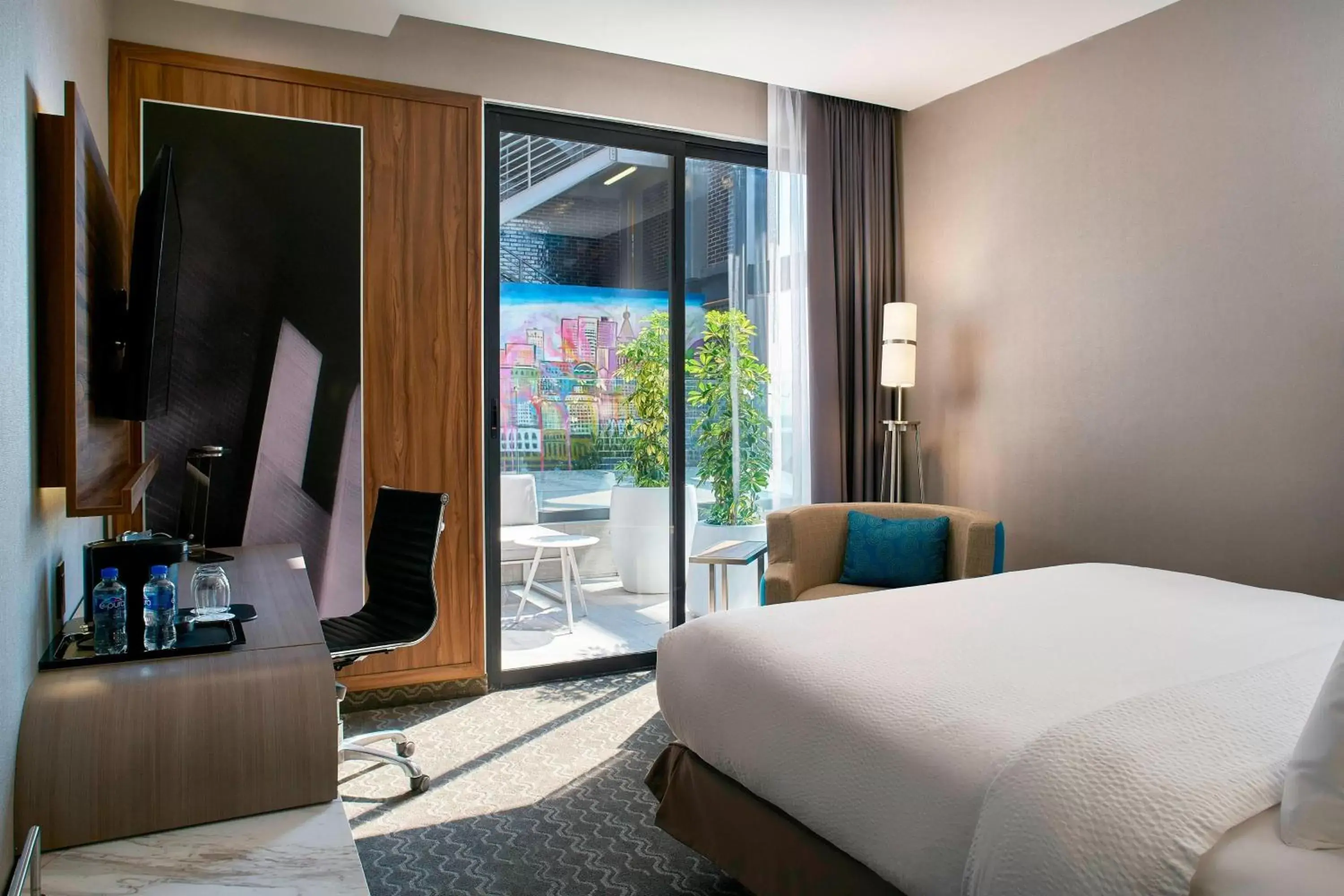 Single Room With One King Bed in Courtyard by Marriott Mexico City Toreo Single Room With One King Bed in Courtyard by Marriott Mexico City Toreo