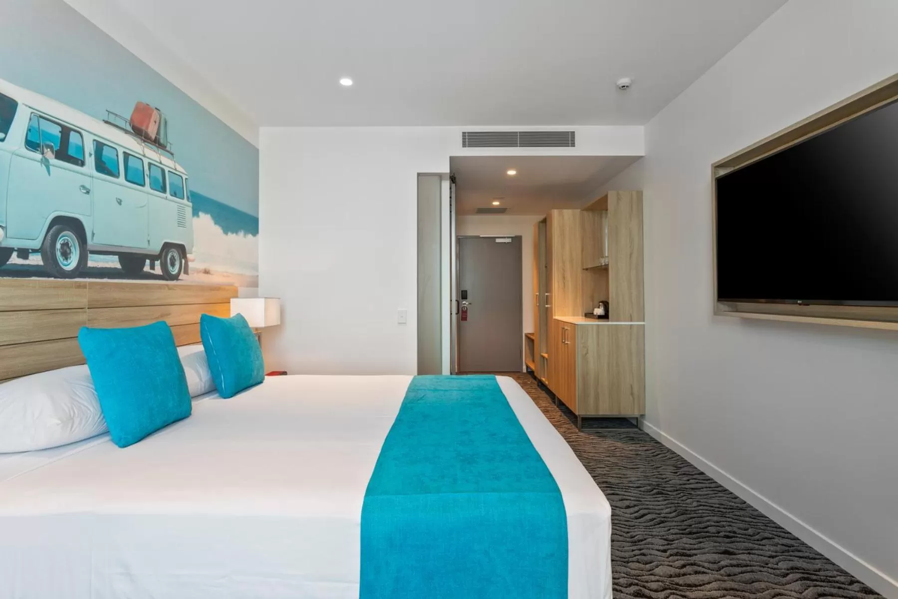 Photo of the whole room, Bed in Rydges Gold Coast Airport
