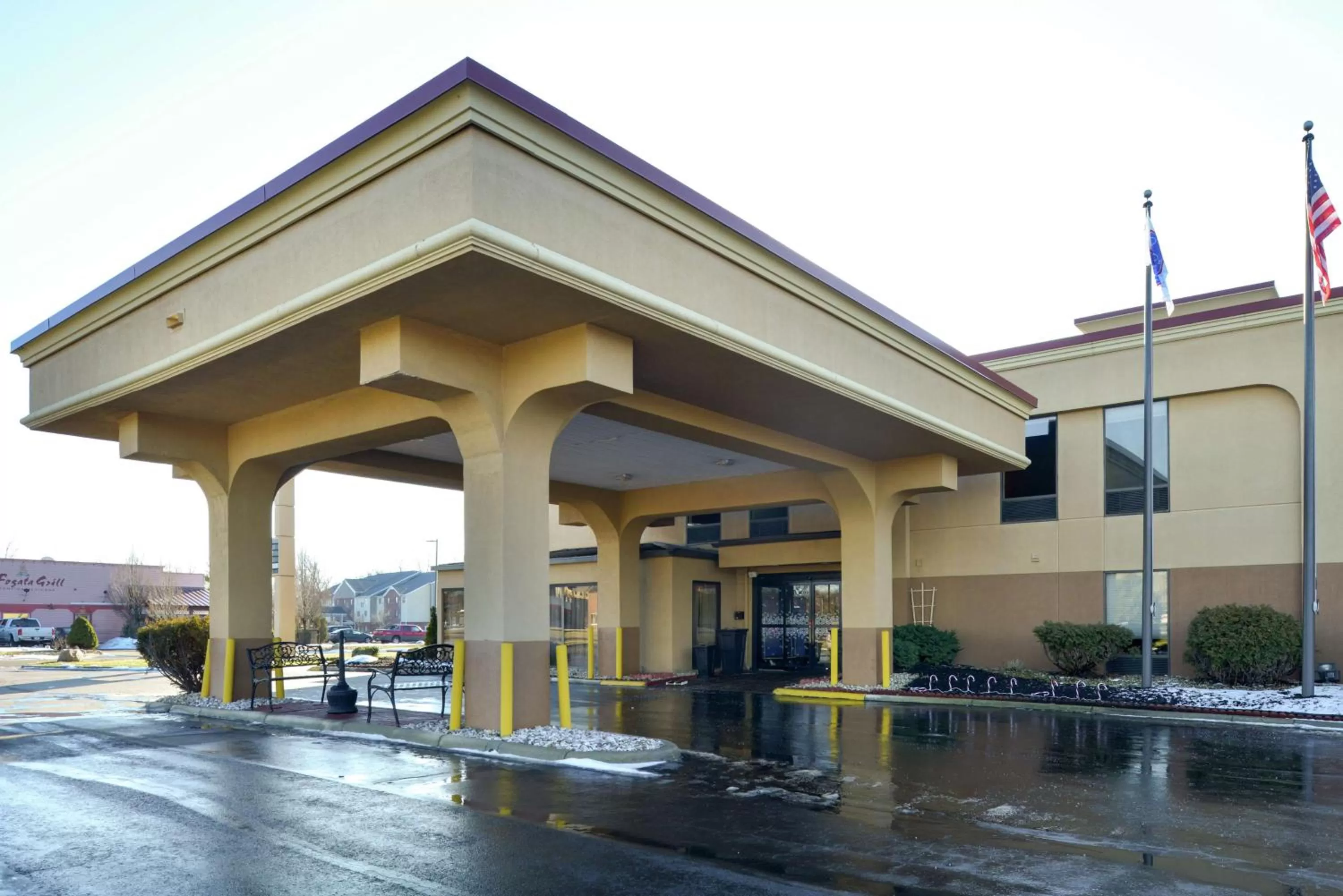 Property building in Hampton Inn Columbus-East
