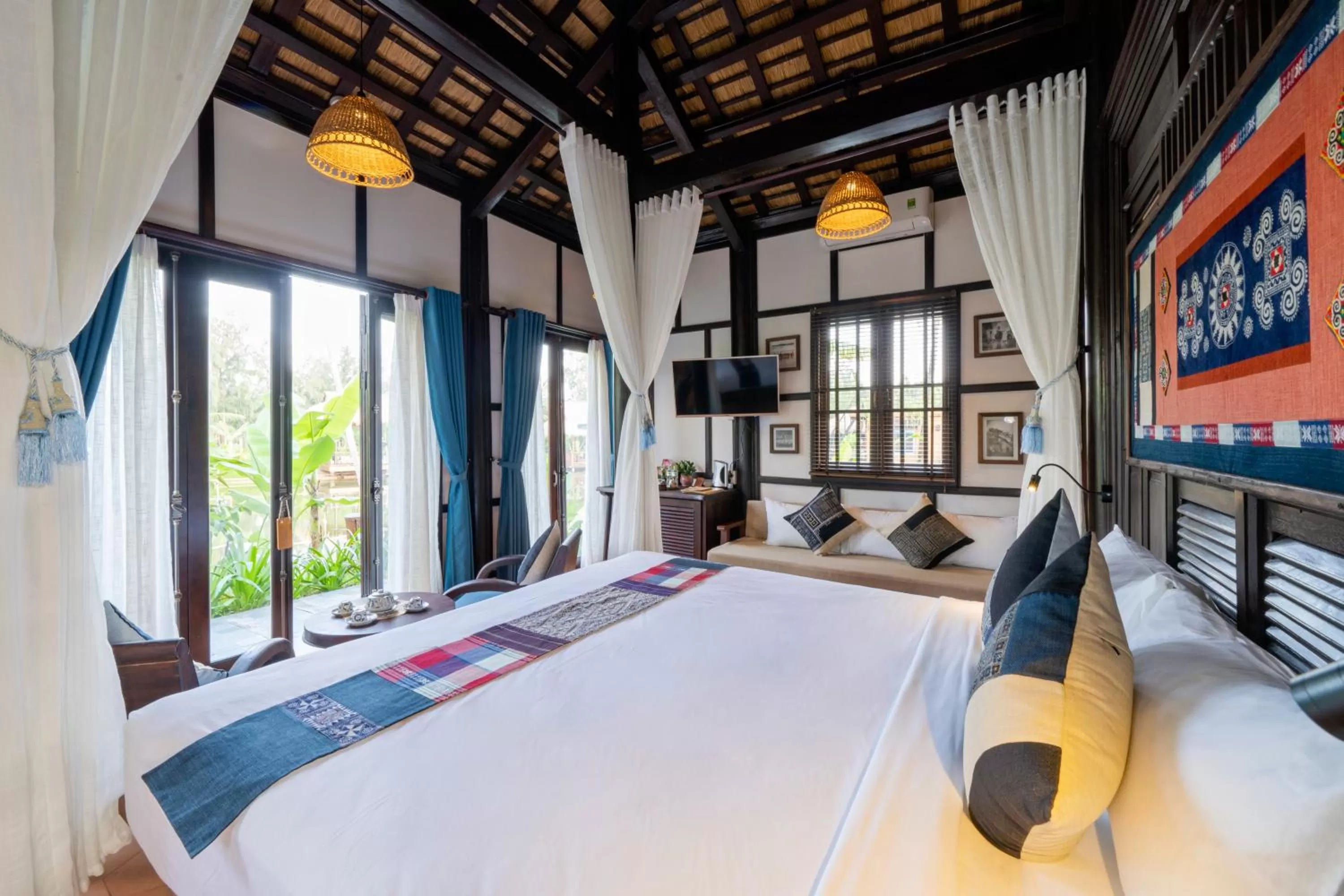 Bathroom, Bed in Zest Resort & Spa Hoi An