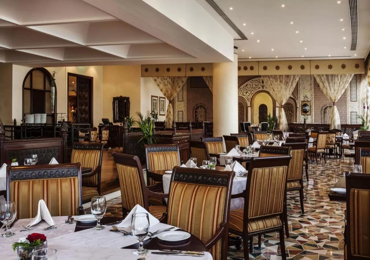 Restaurant/places to eat in Corniche Hotel Sharjah