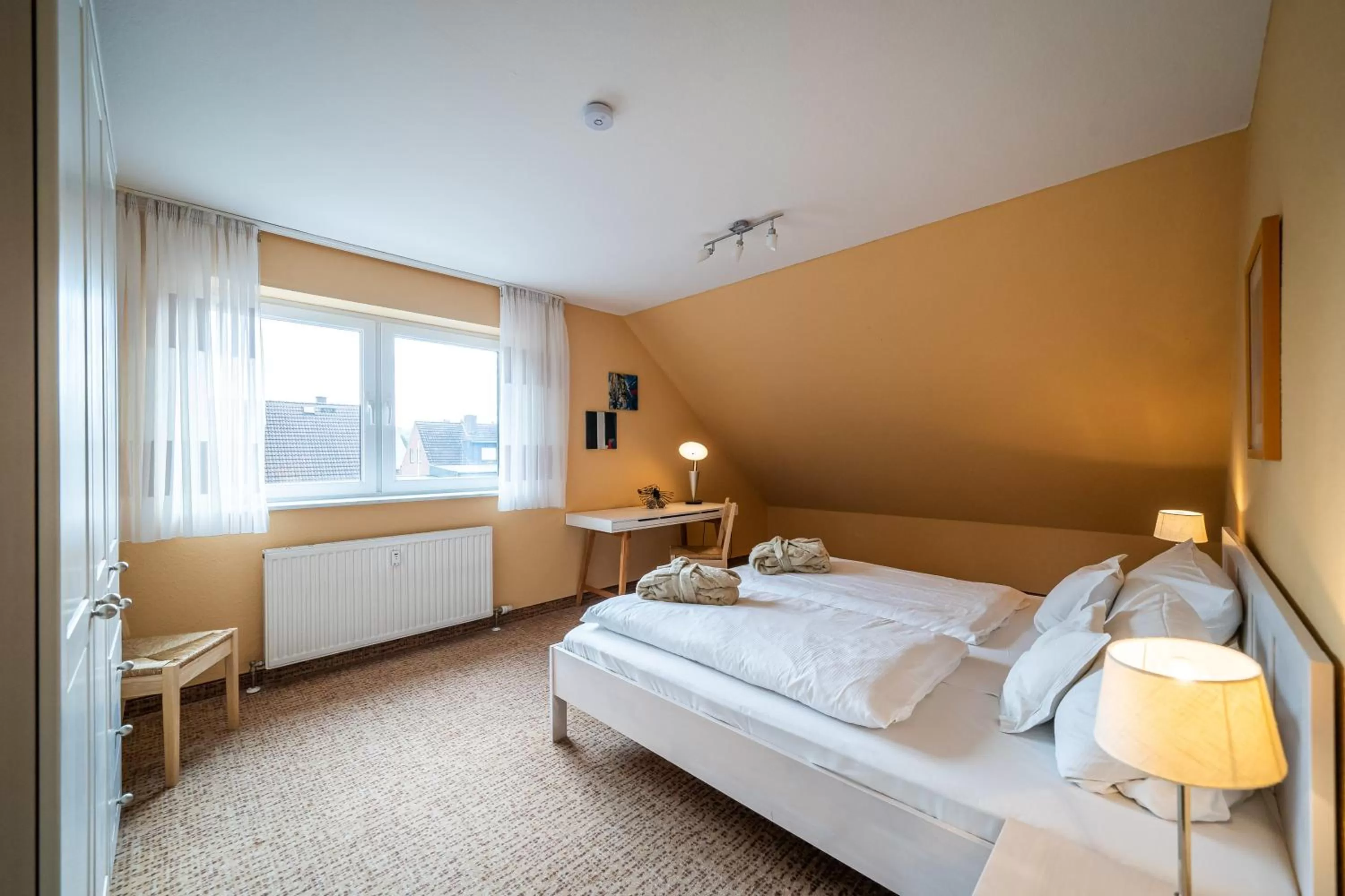 Bedroom, Bed in Waldhotel Tannenhäuschen