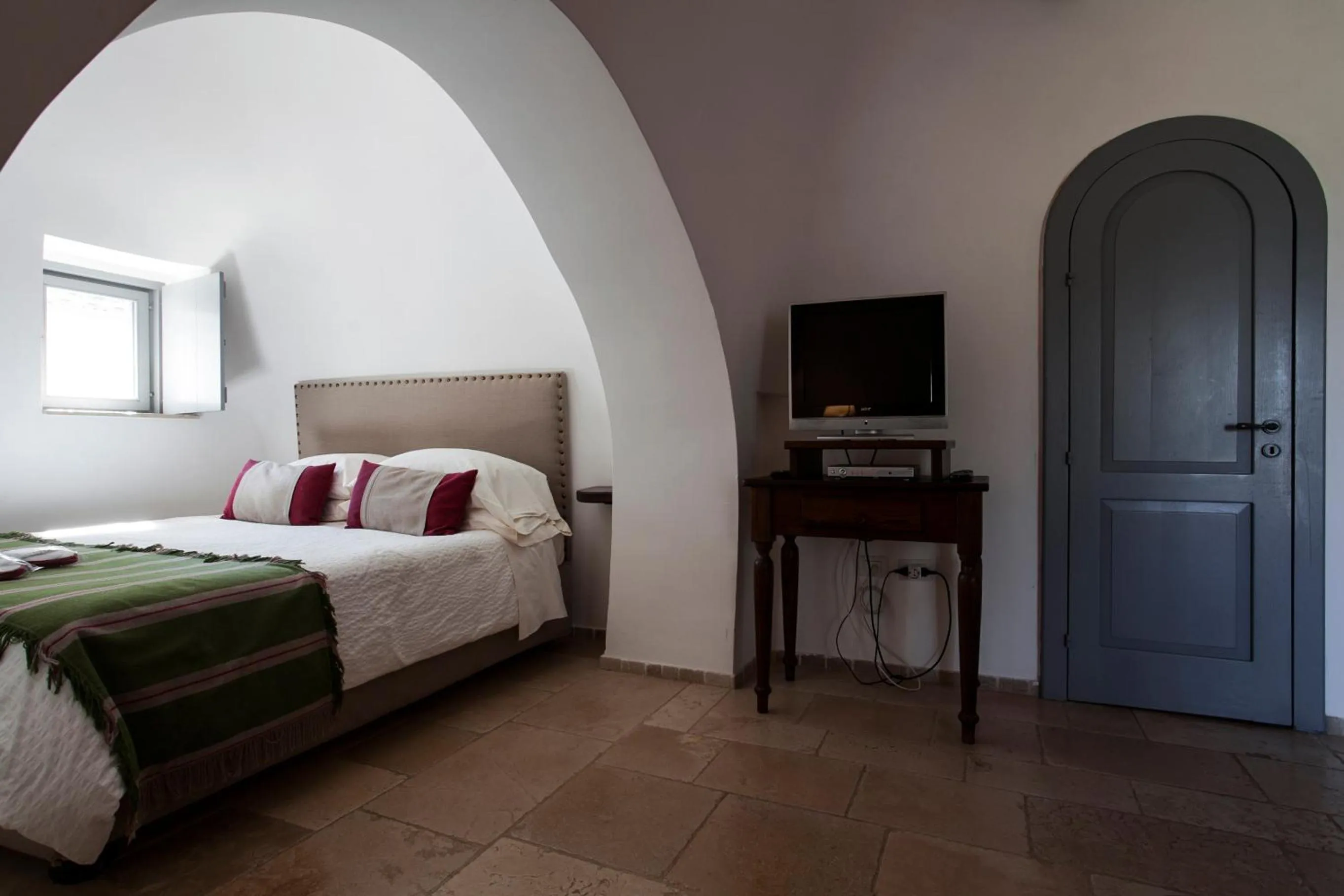 Photo of the whole room, Bed in Grand Hotel la Chiusa di Chietri