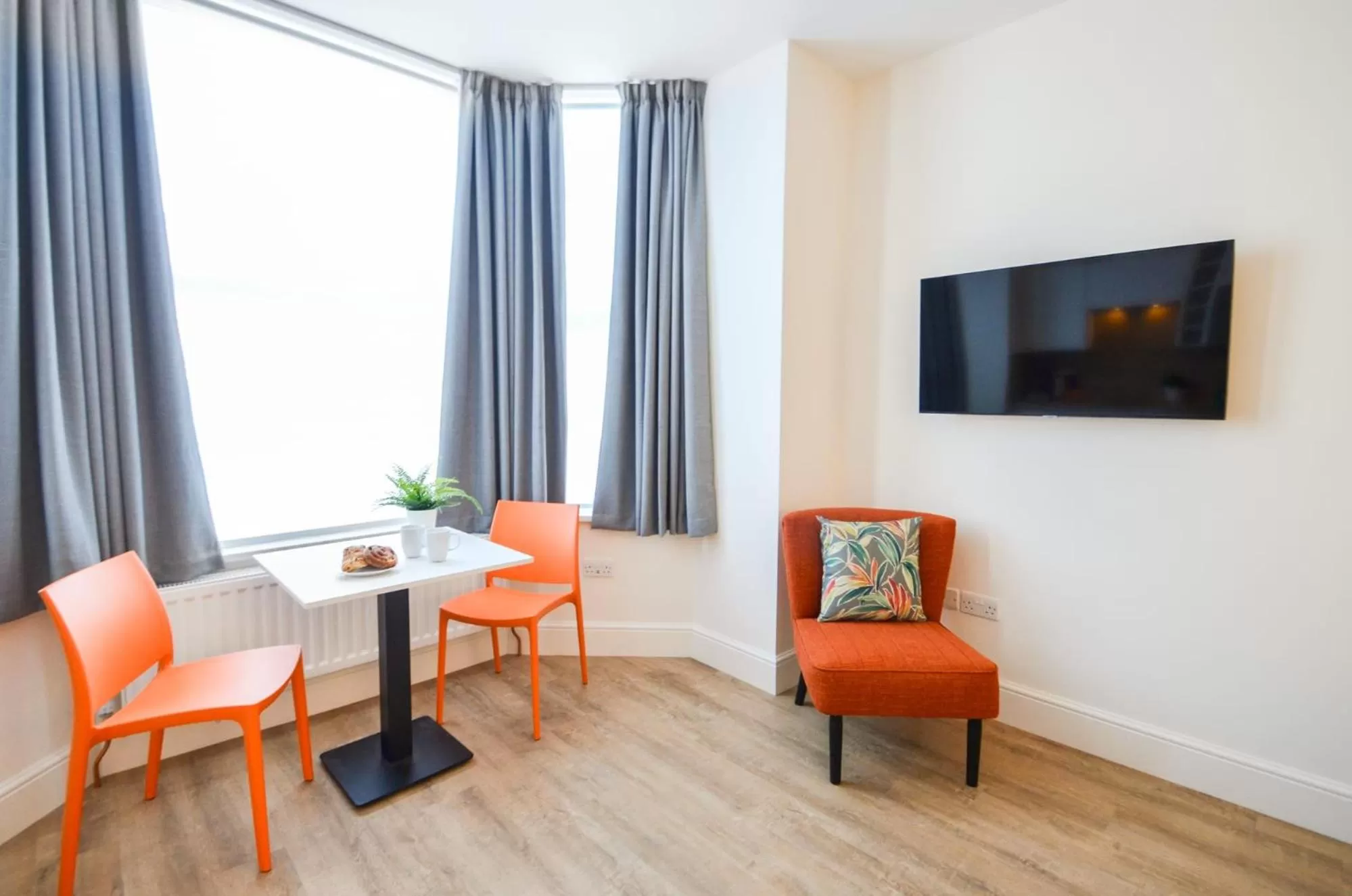 Dining area, Seating Area in The Birchover Residences Trent Bridge