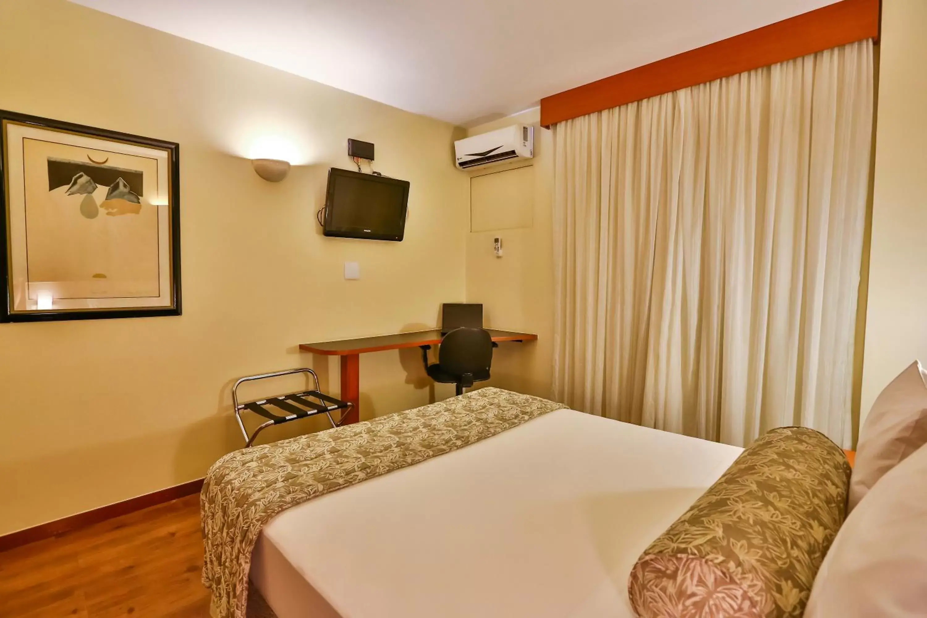 Superior Queen Room - single occupancy in Metropolitan Hotel Brasília Superior Queen Room - single occupancy in Metropolitan Hotel Brasília