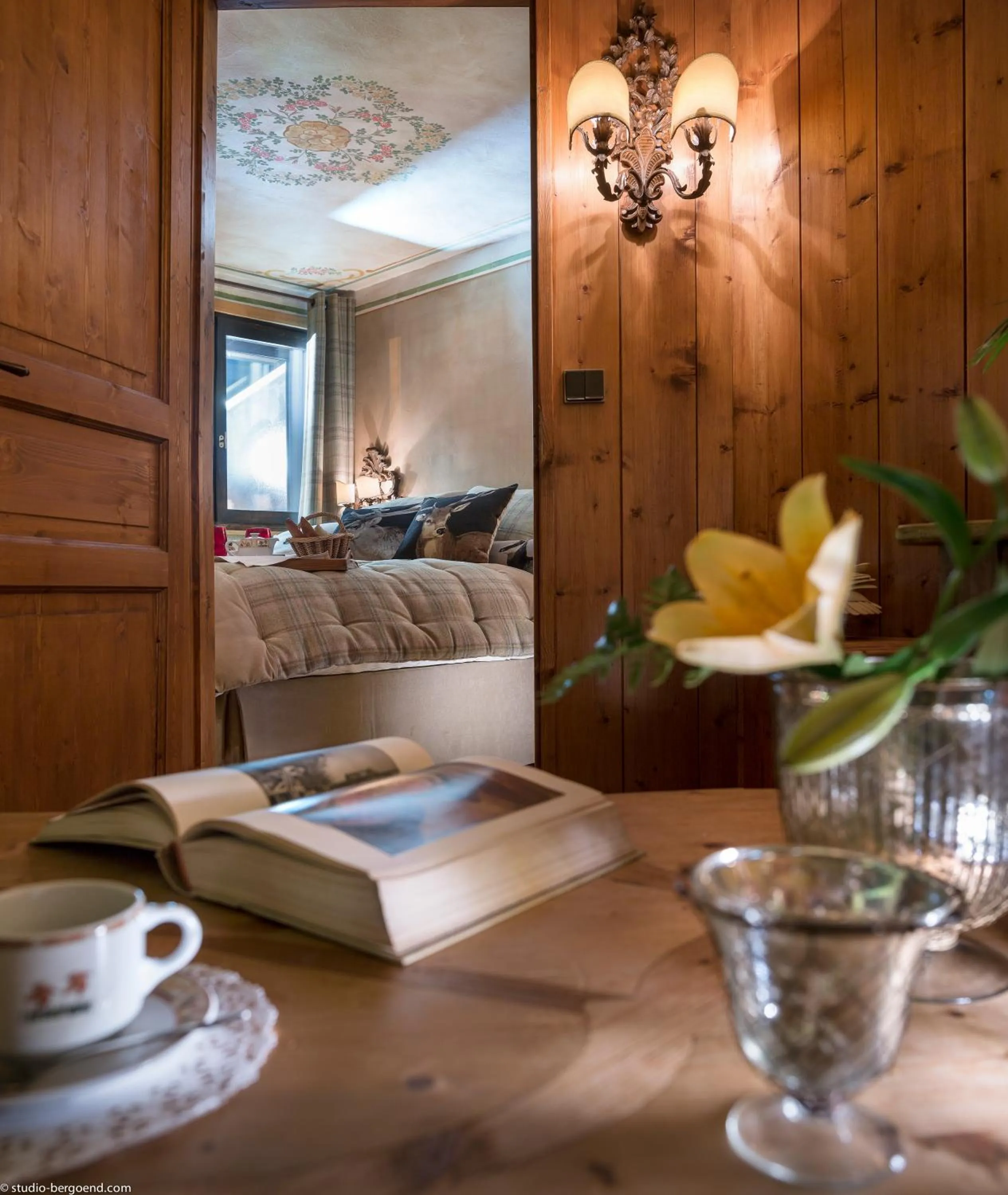 Decorative detail in Hôtel Alpen Ruitor