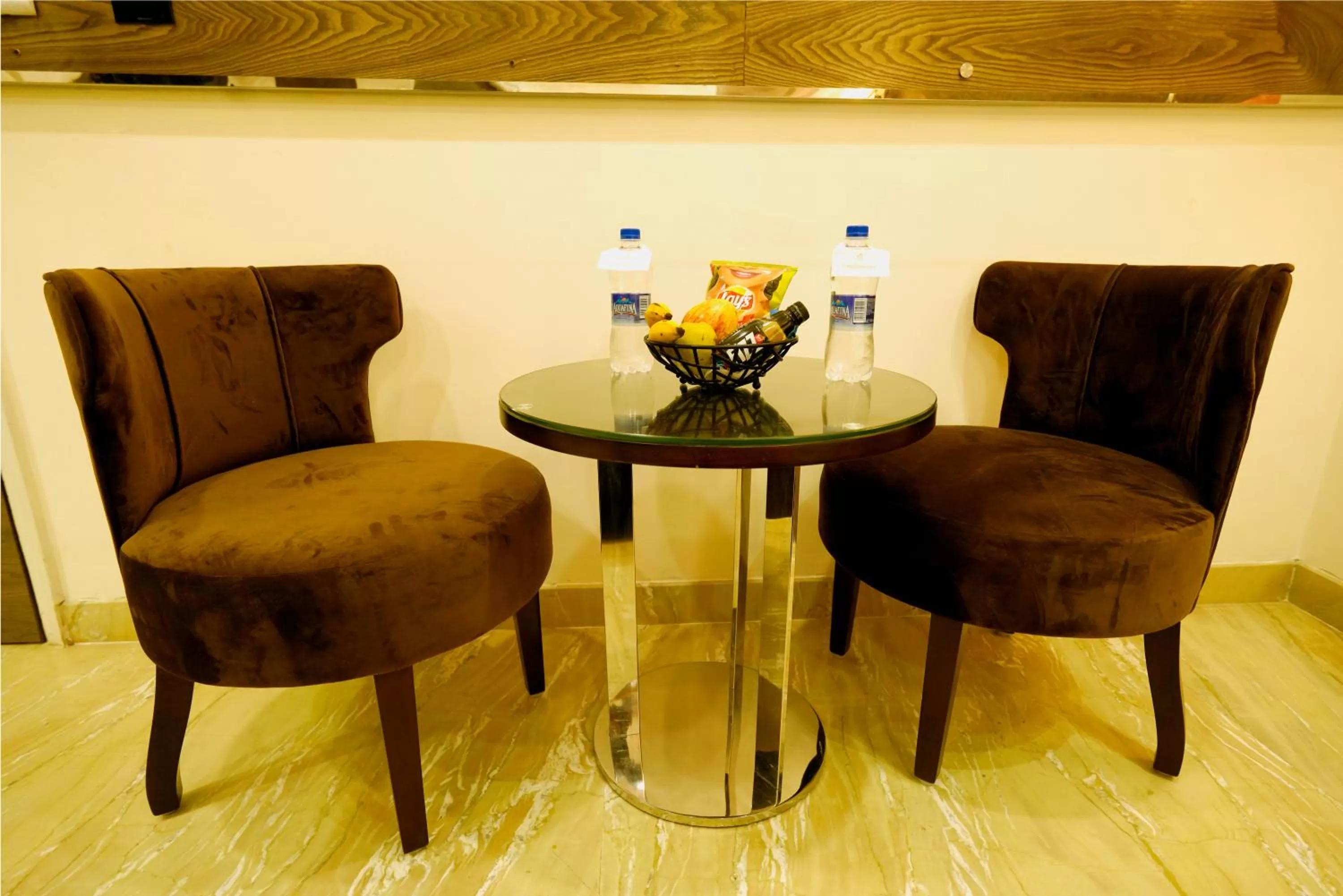 Seating area in THE SINGH EMPIRE,New Delhi City Centre