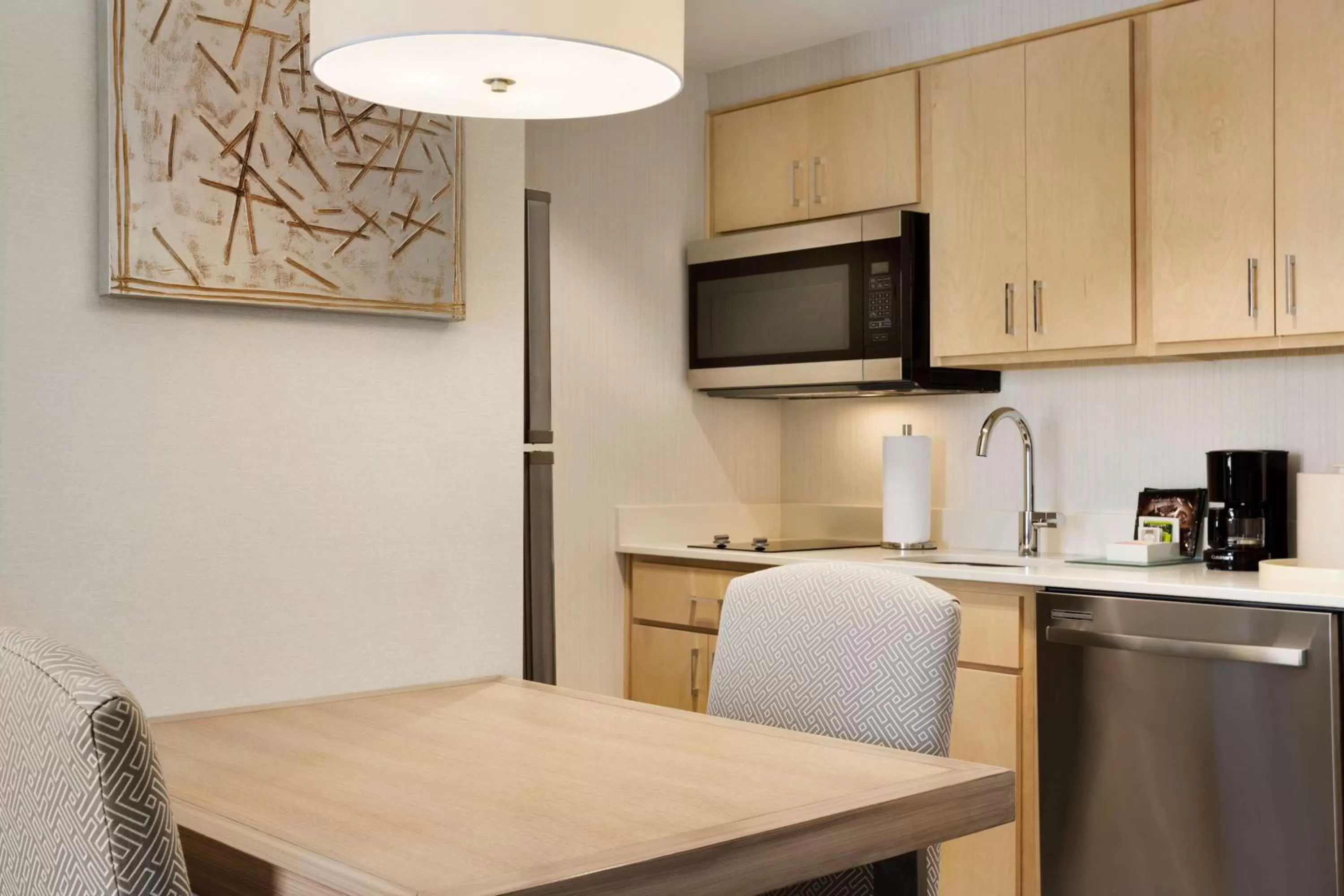 Kitchen or kitchenette in Homewood Suites By Hilton SLC/Draper
