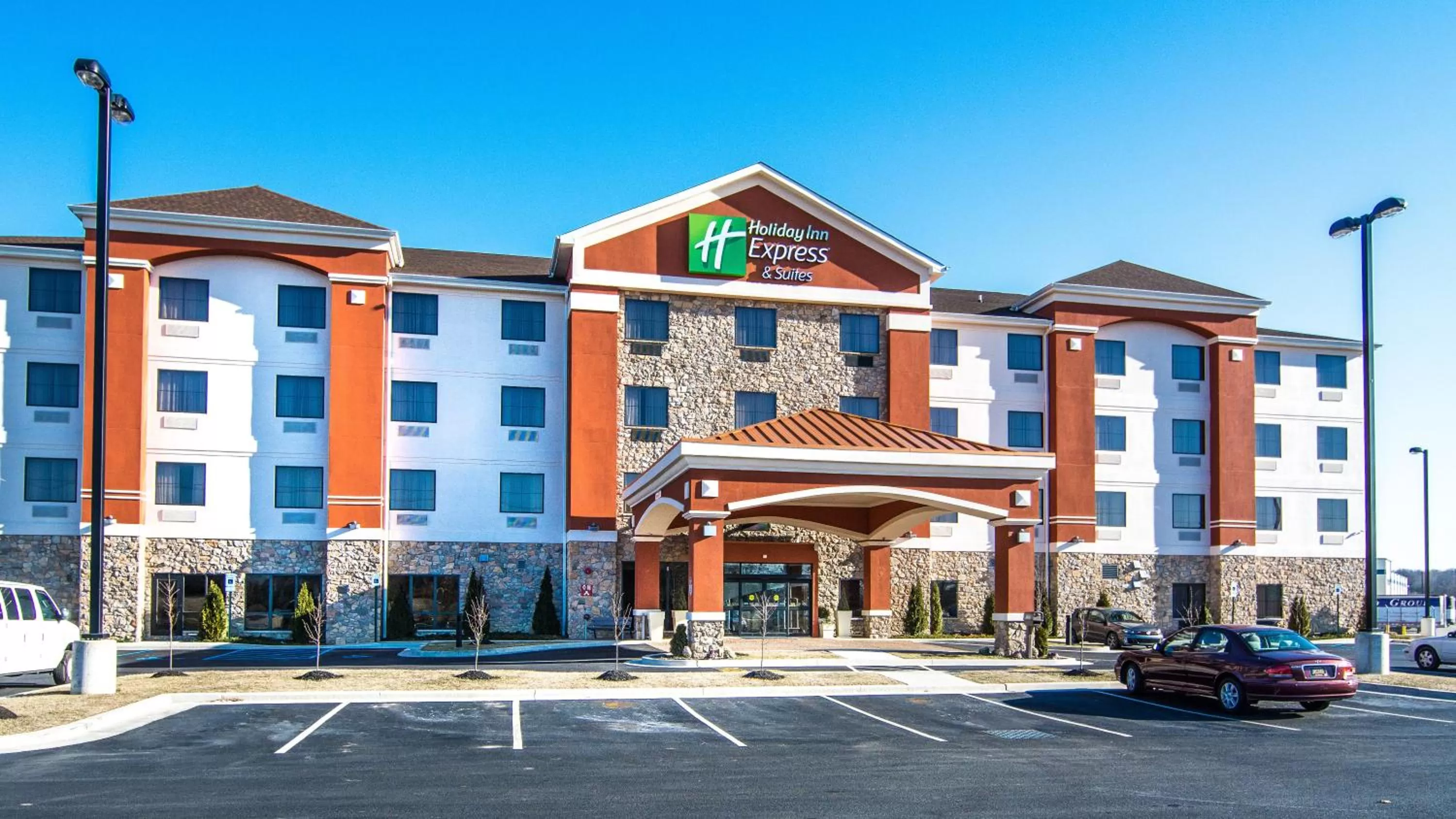 Property building in Holiday Inn Express & Suites Elkton - University Area by IHG