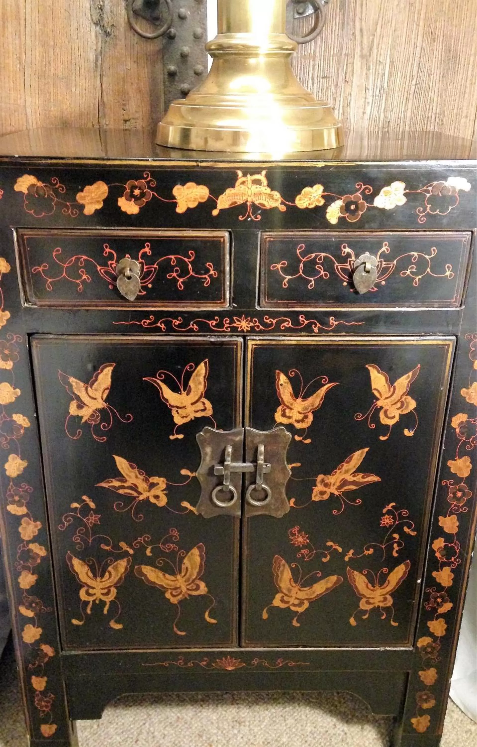 Decorative detail in The Fox and Hounds