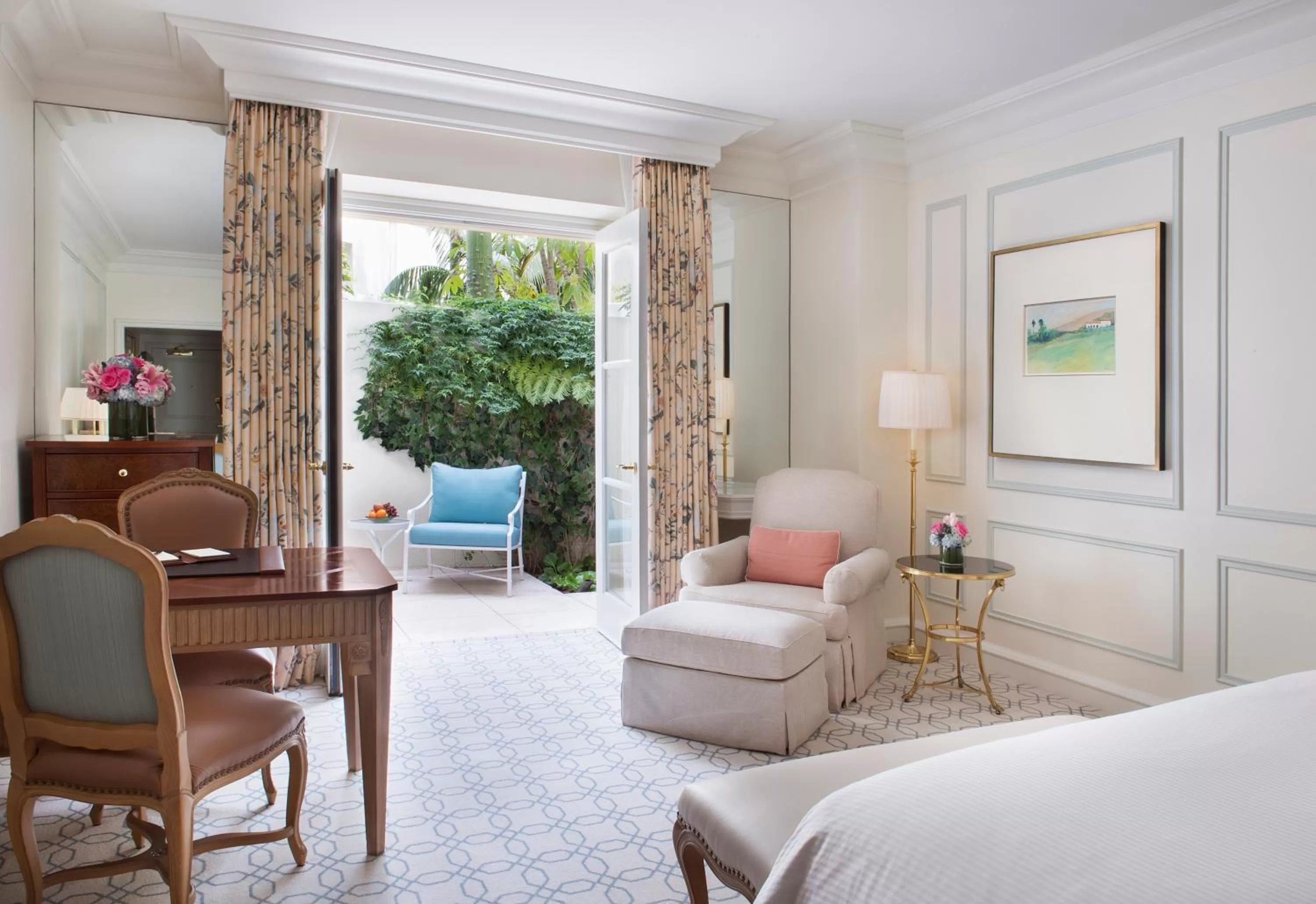 Balcony/Terrace, Bed in The Peninsula Beverly Hills