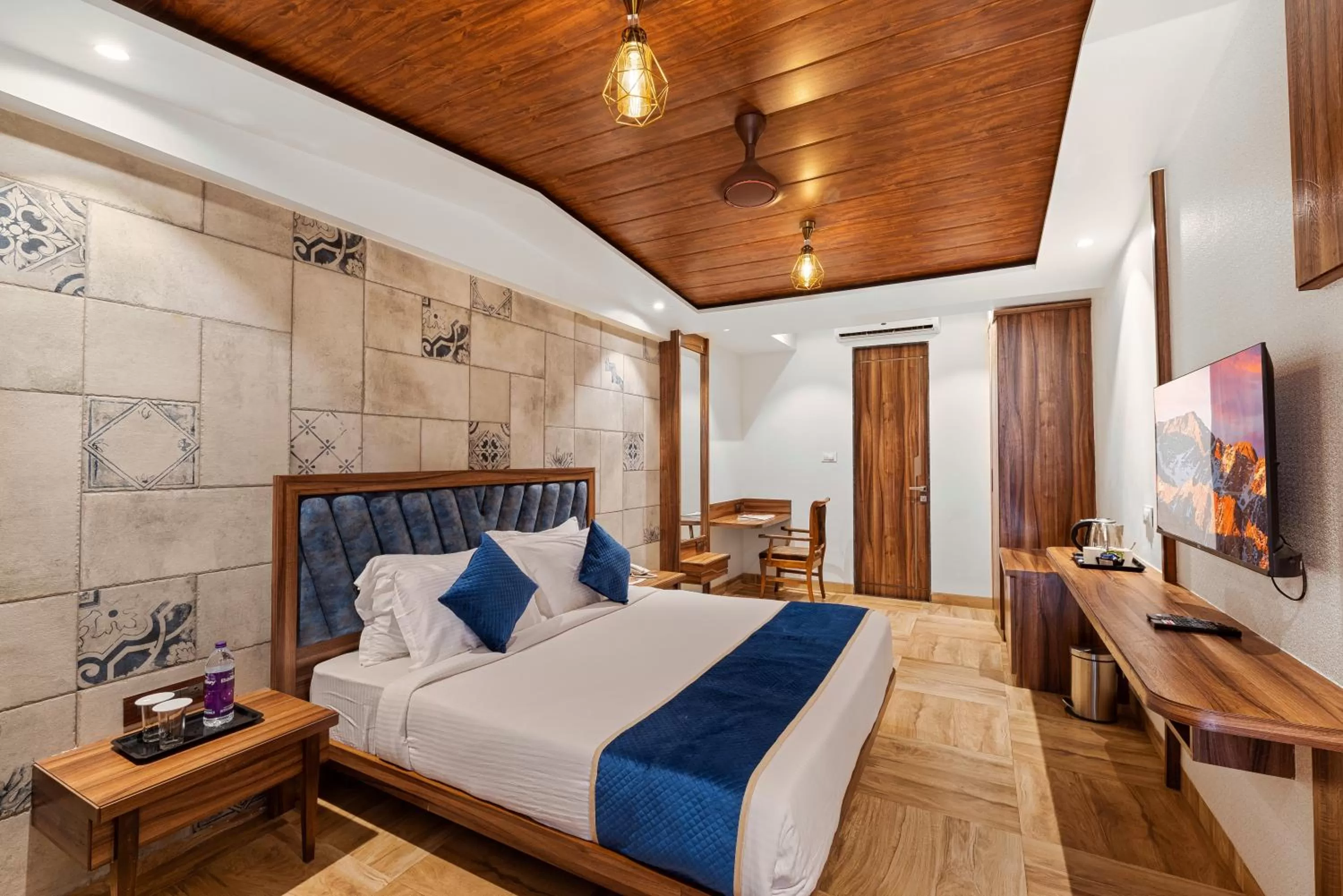 Bed in Mayur Retreat & Spa