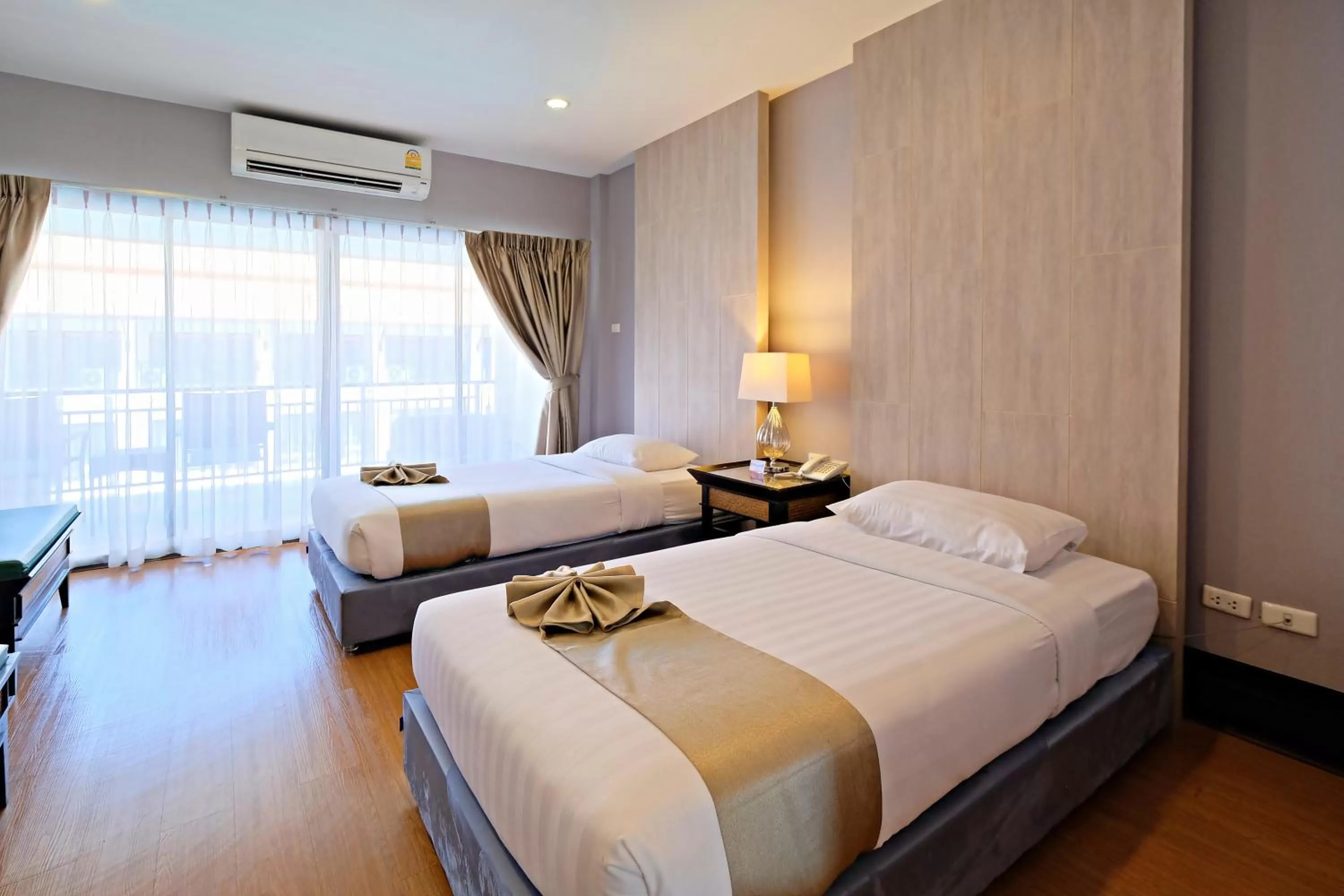 Bedroom, Bed in Green Lake Resort - SHA Extra Plus Certified