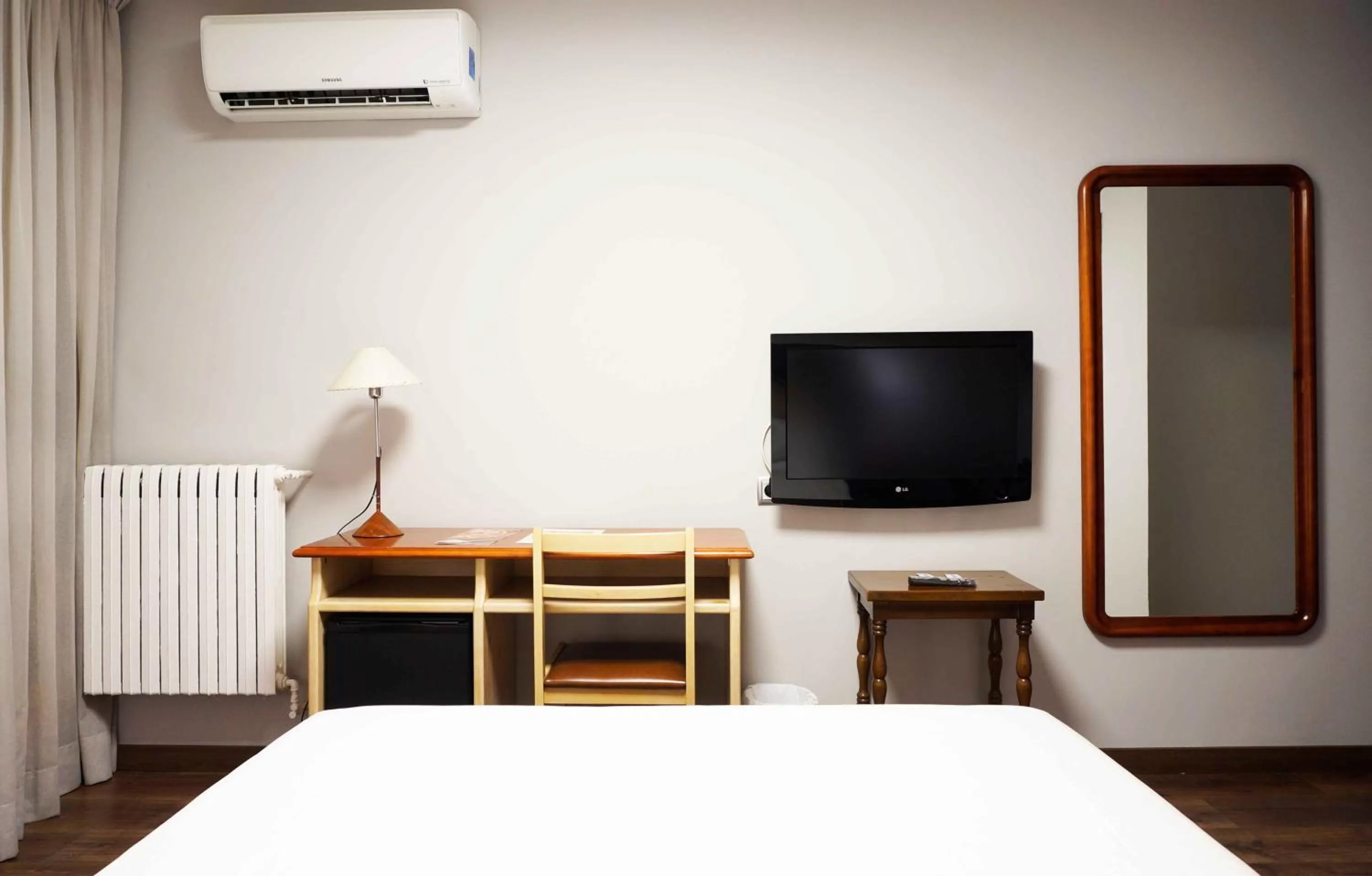 Property building, Bed in Cesaraugusta