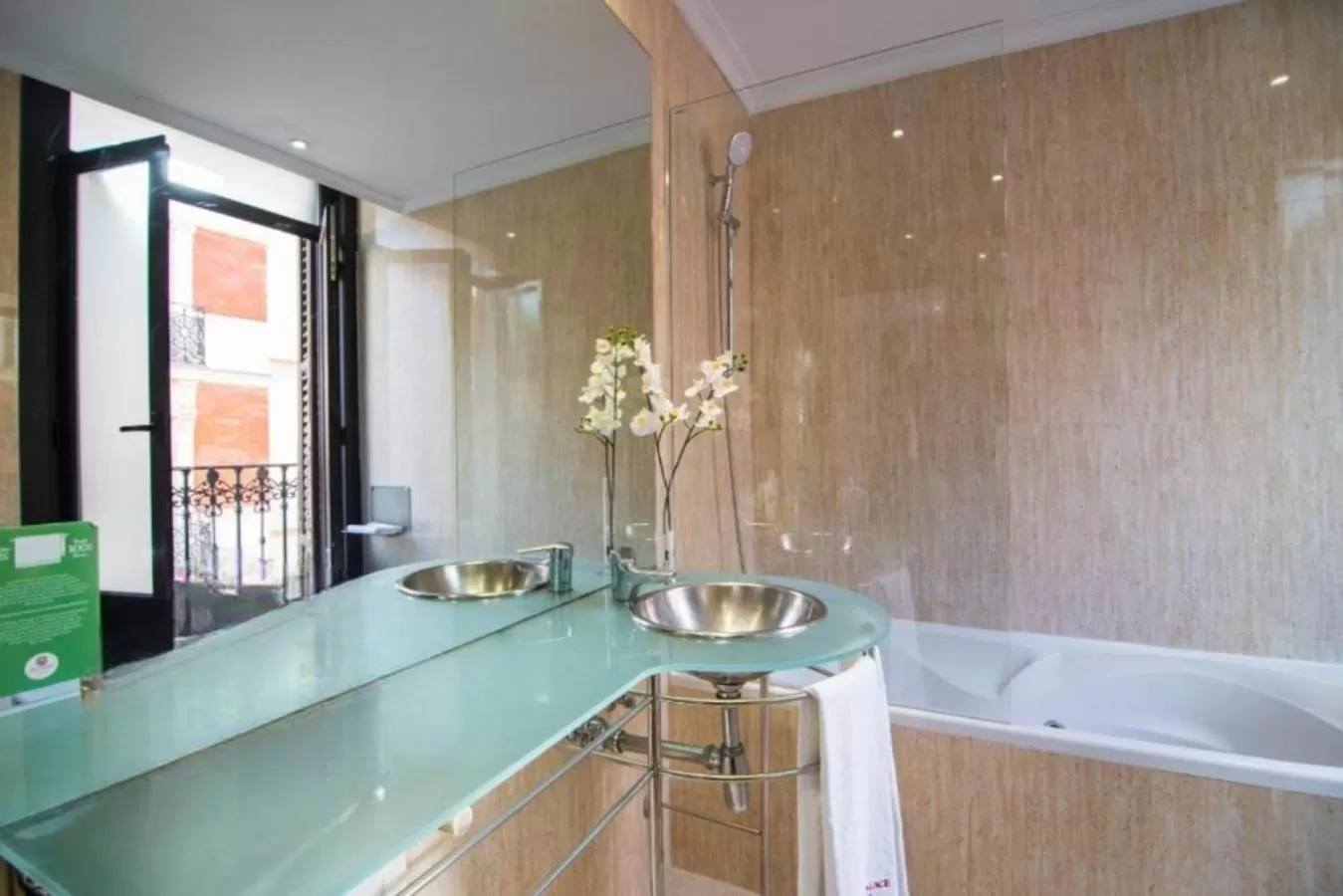 Bathroom in Petit Palace Preciados