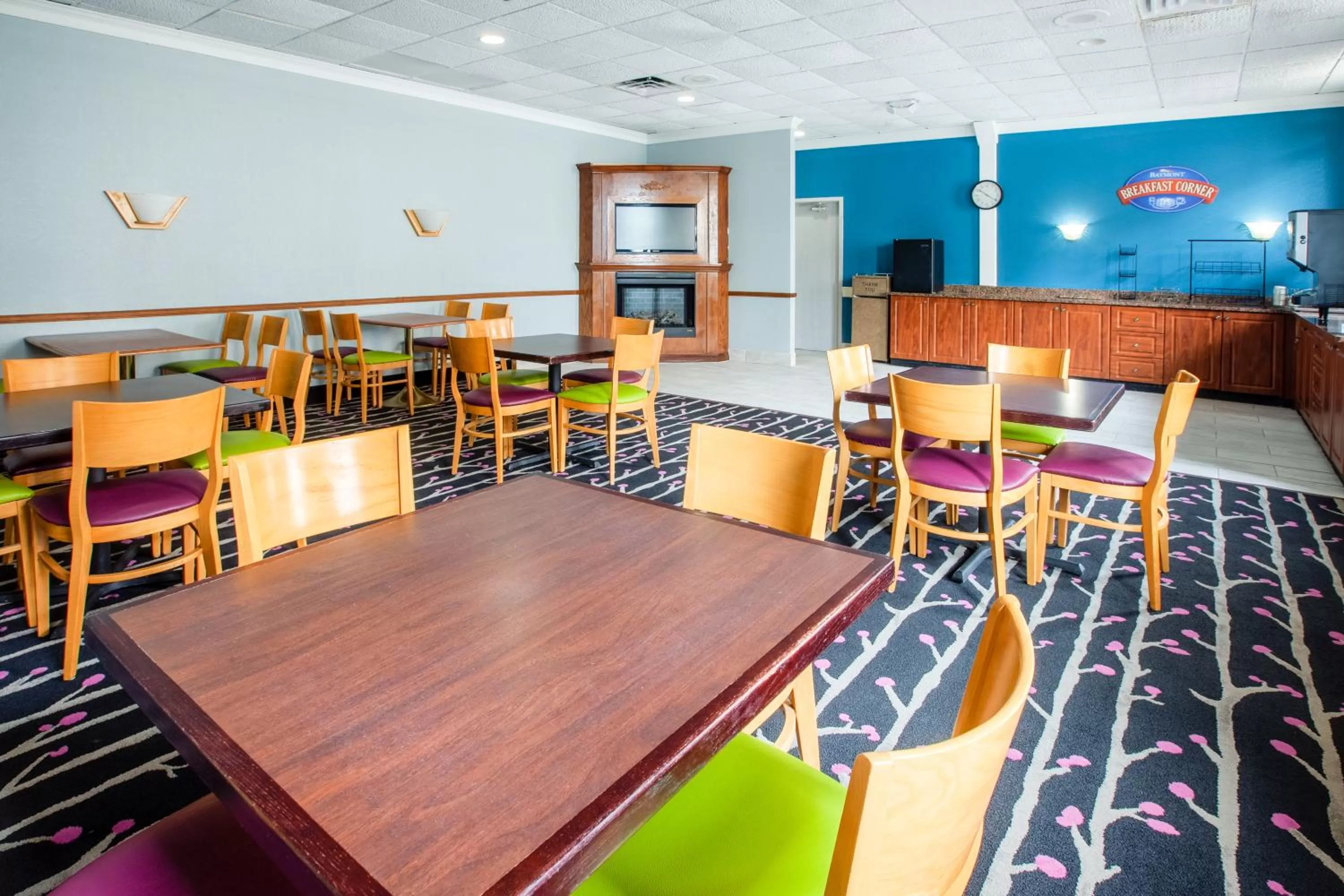 Breakfast in Baymont by Wyndham Northwood