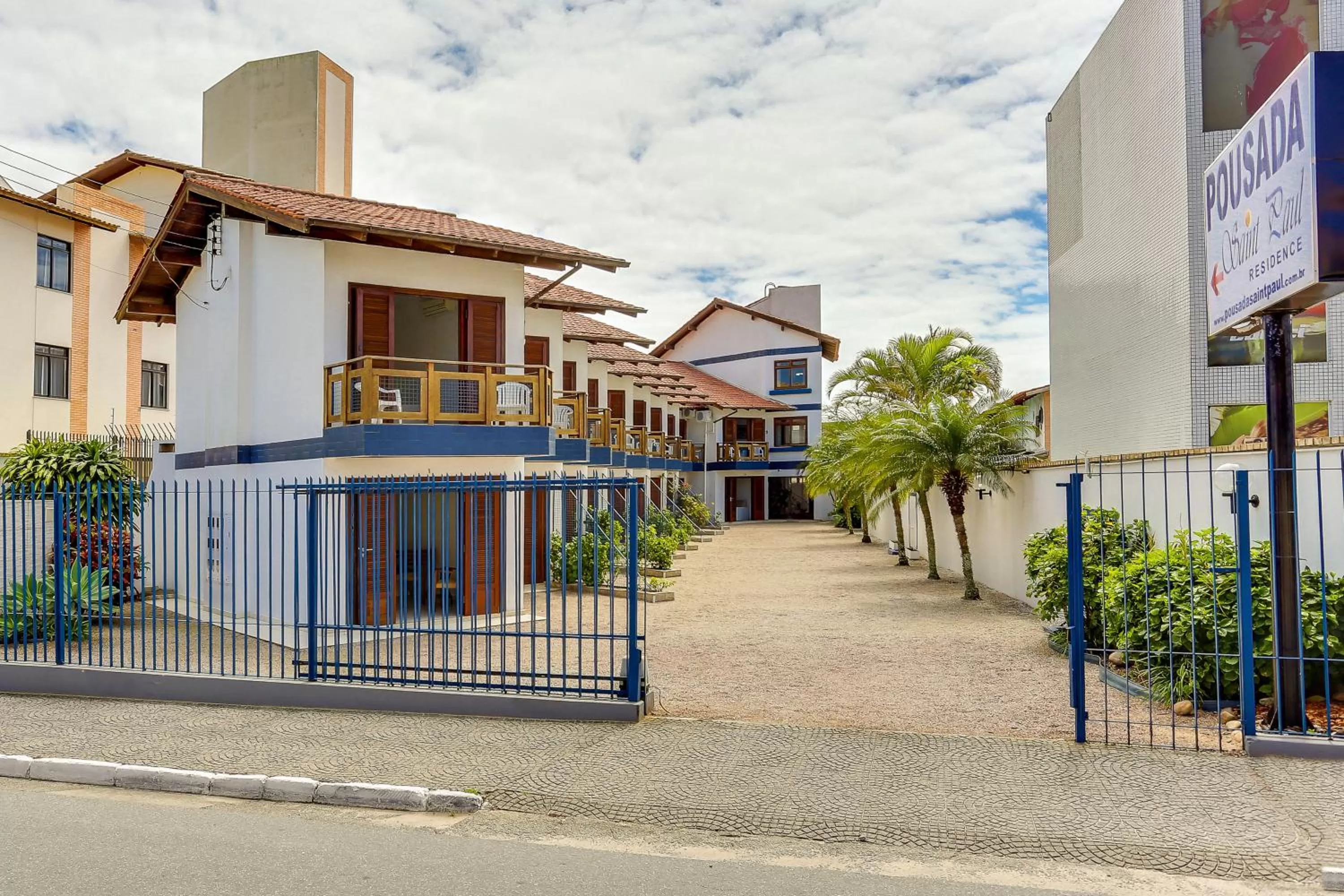 Property building in Pousada Saint Paul