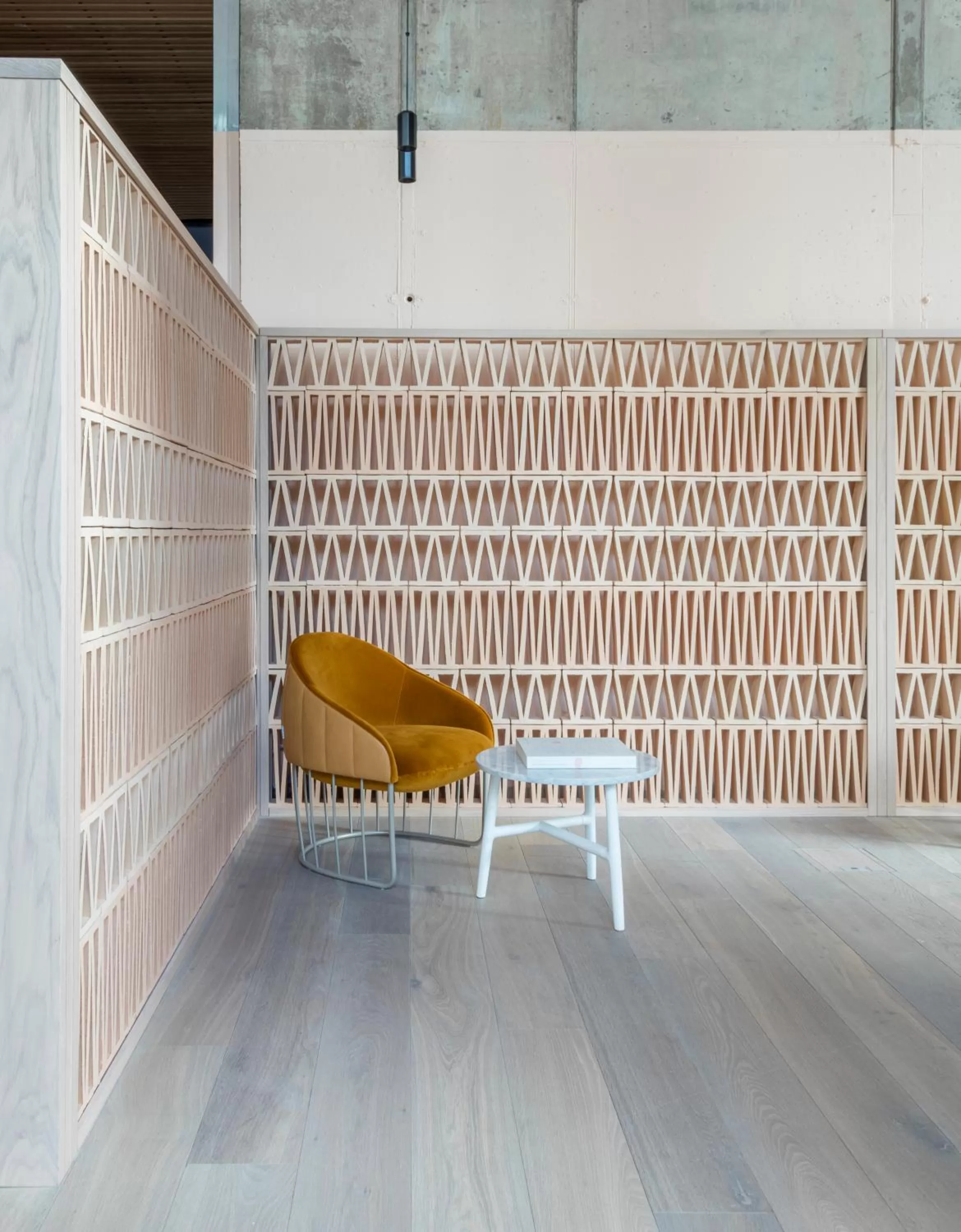 Lounge or bar in Leman Locke