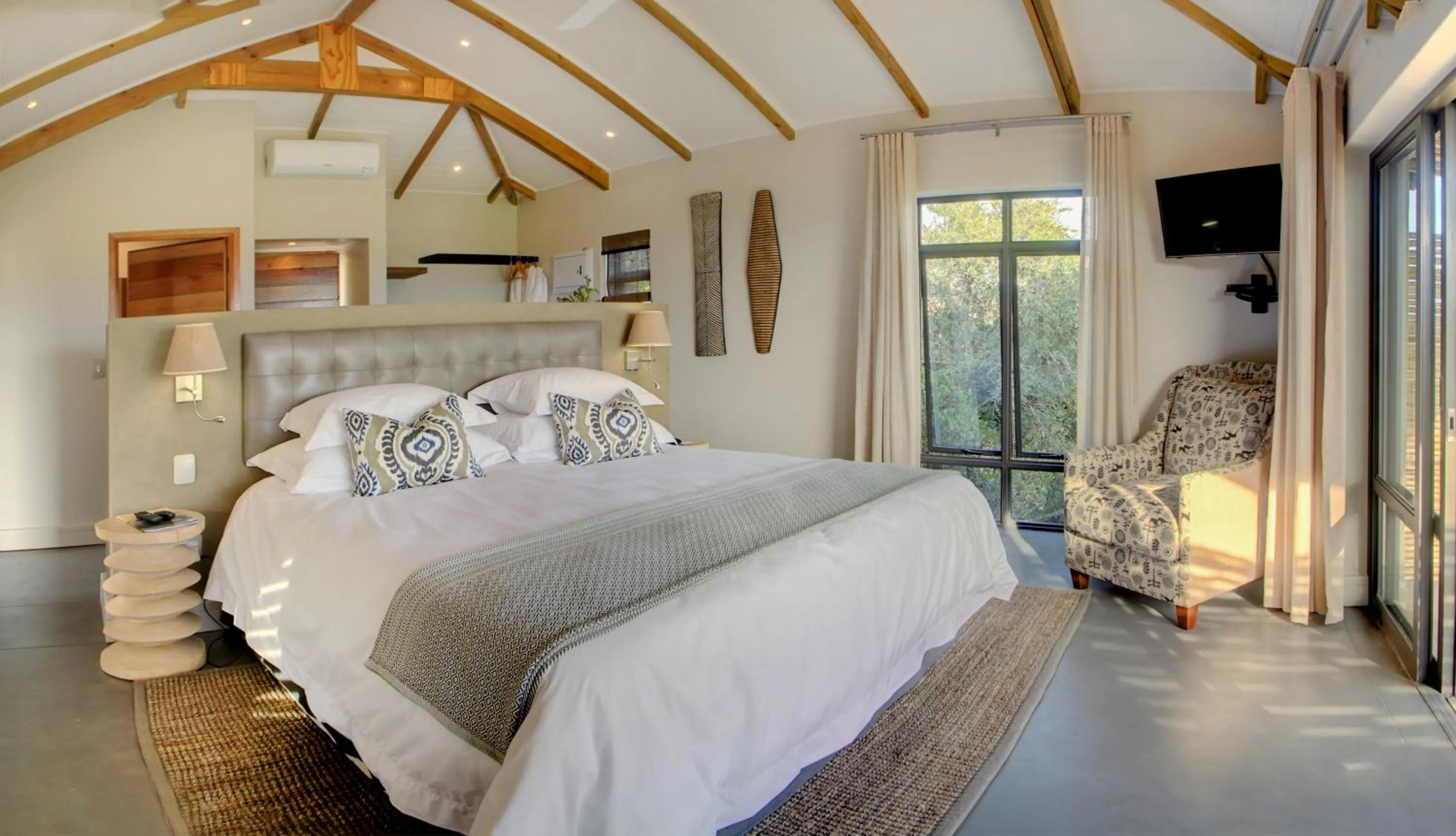 Bed in Garden Route Game Lodge