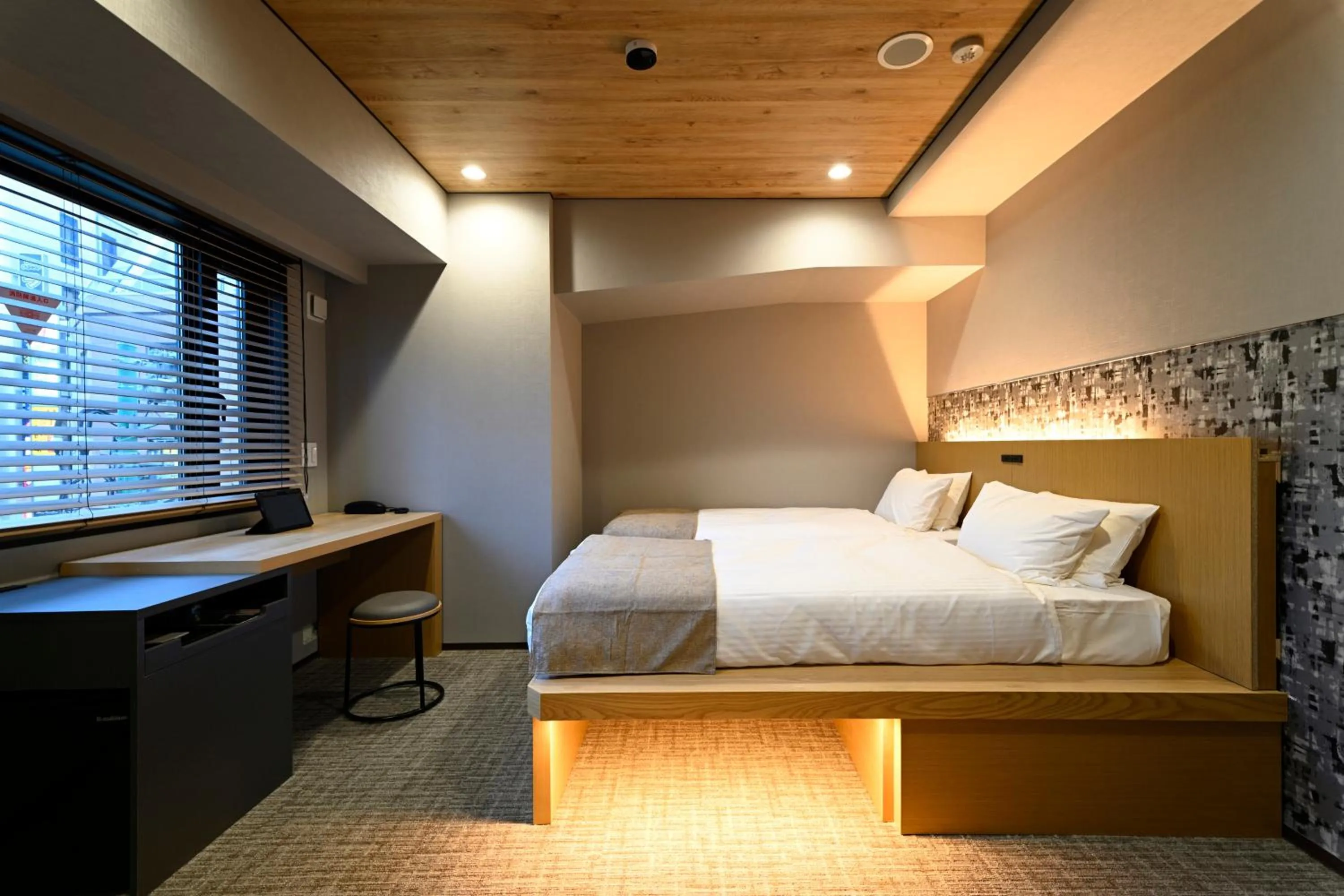 Photo of the whole room, Bed in HOTEL AMANEK Kamata-Eki Mae