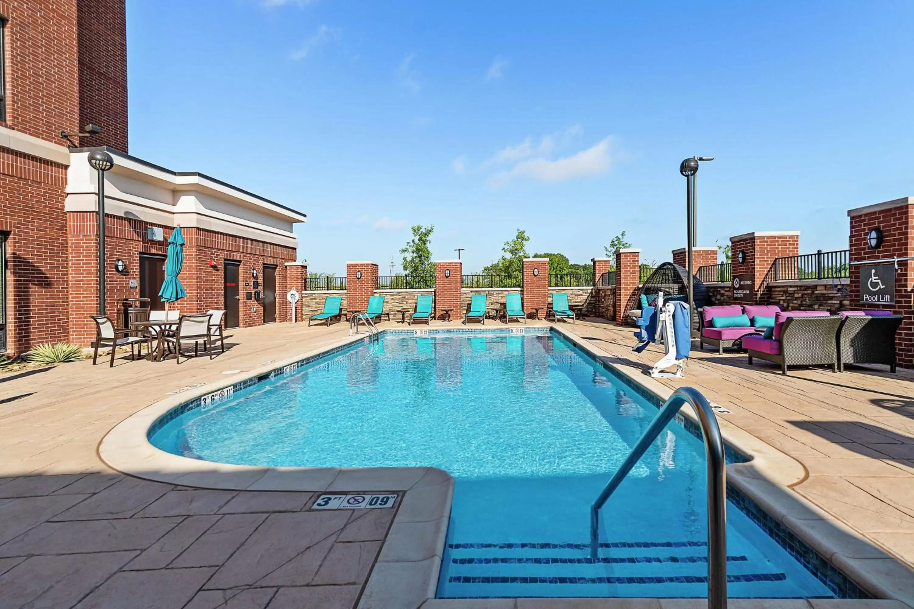 Pool view in Hilton Garden Inn Edmond/Oklahoma City North