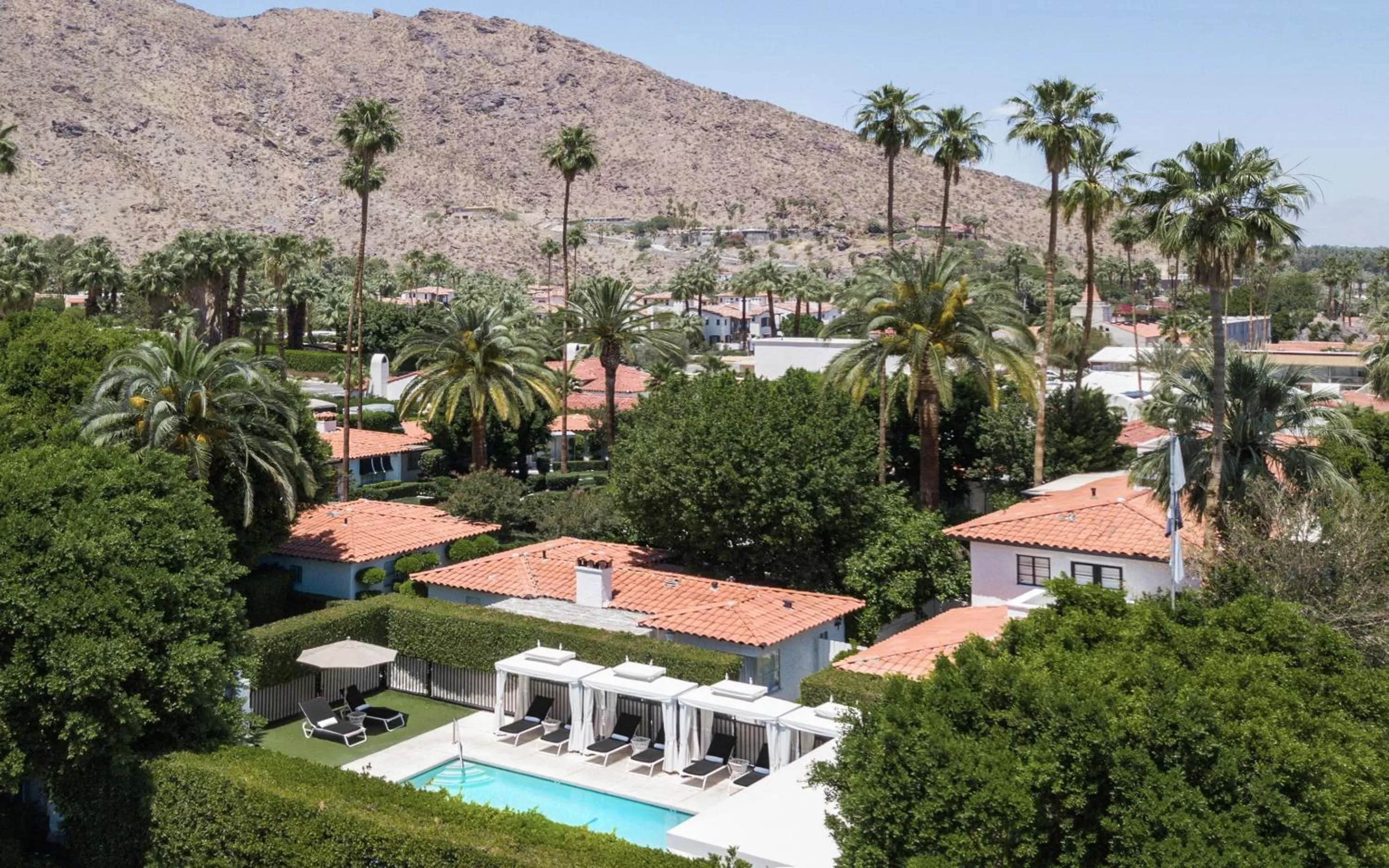 Bird's eye view in Avalon Hotel & Bungalows Palm Springs, a Member of Design Hotels