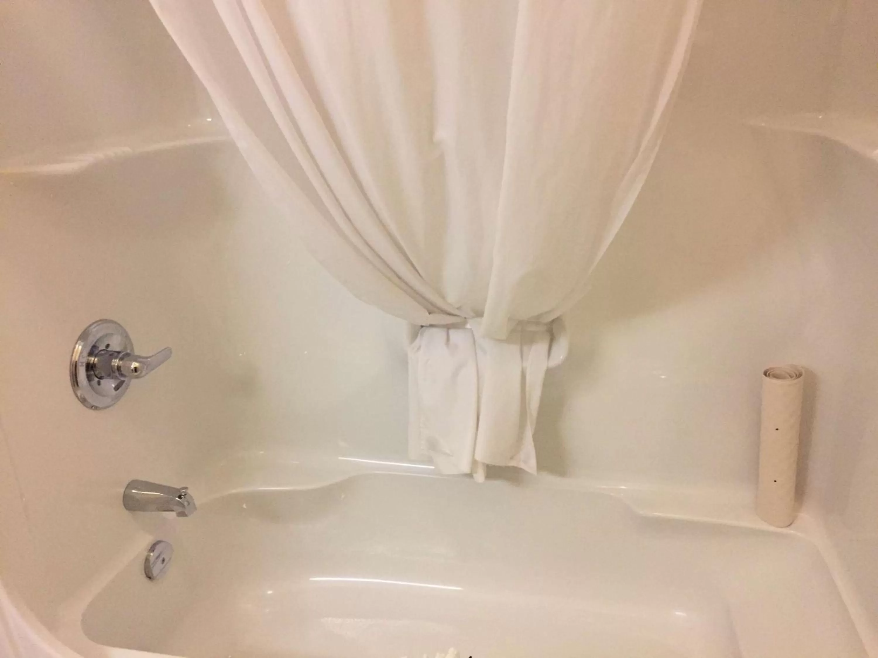 Bathroom in Best Western Thunder Bay Crossroads