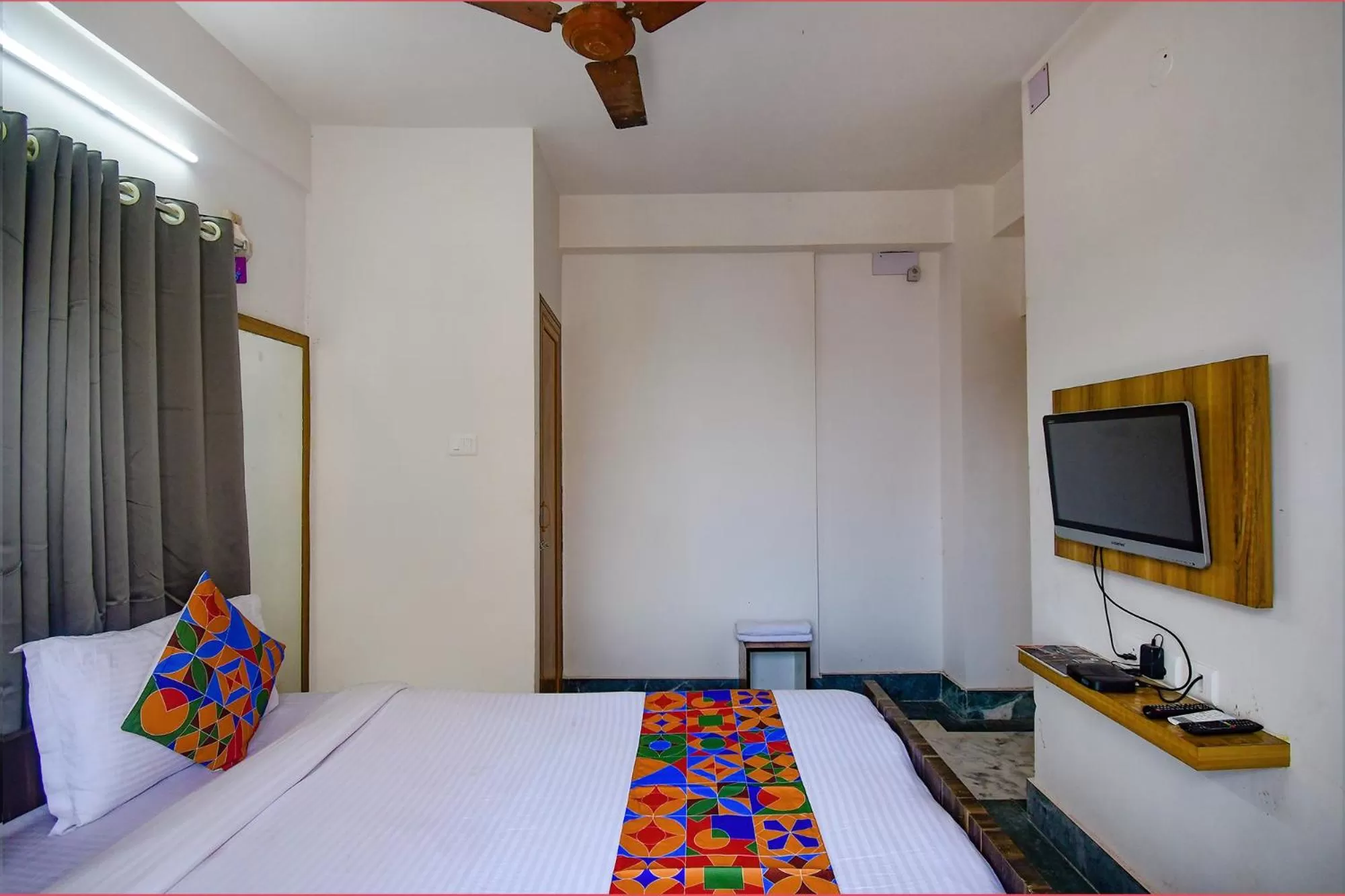 Bed in FabExpress Amar Raj Villa - Nr Eco Park