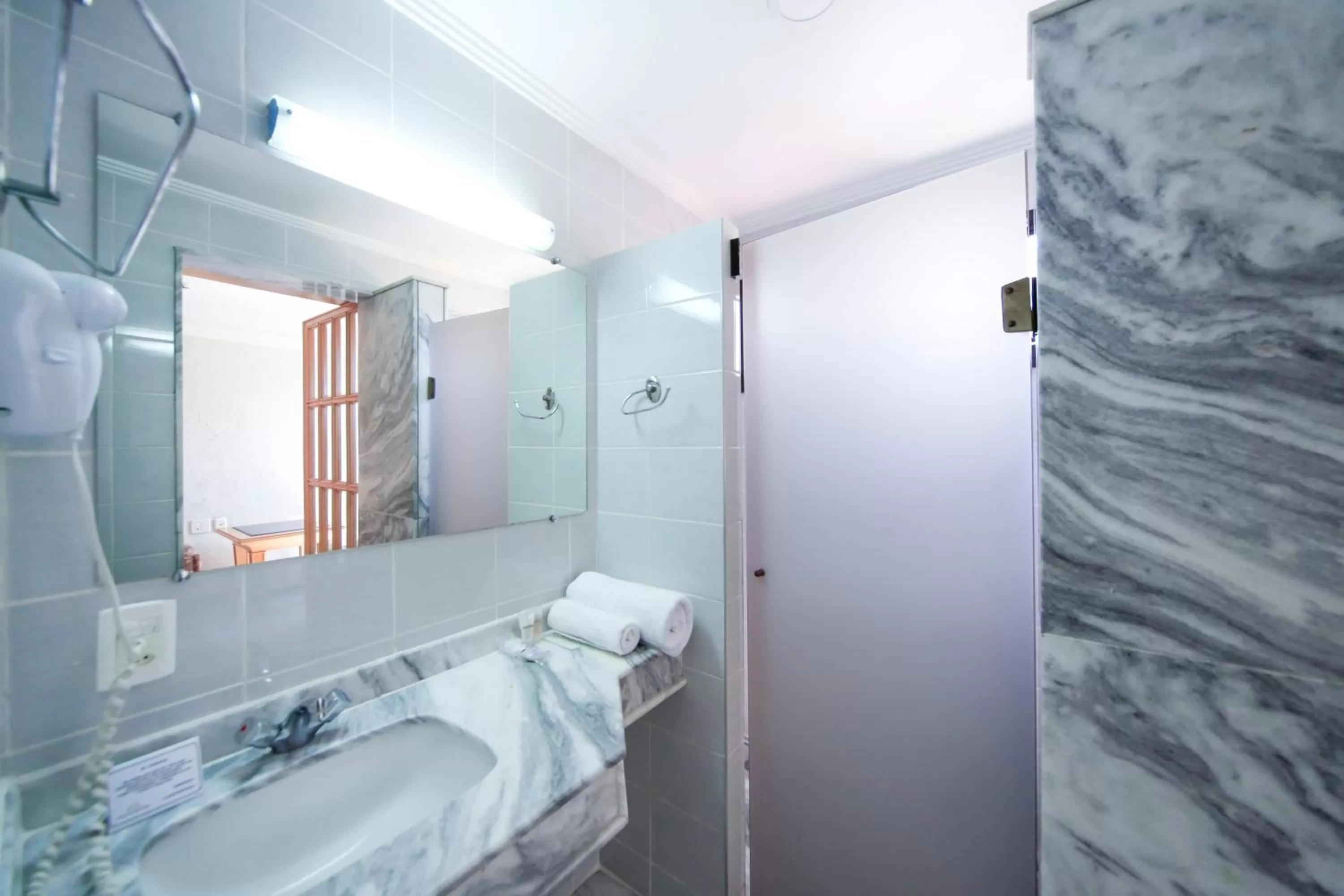 Bathroom in Sorocaba Park Hotel by Atlantica