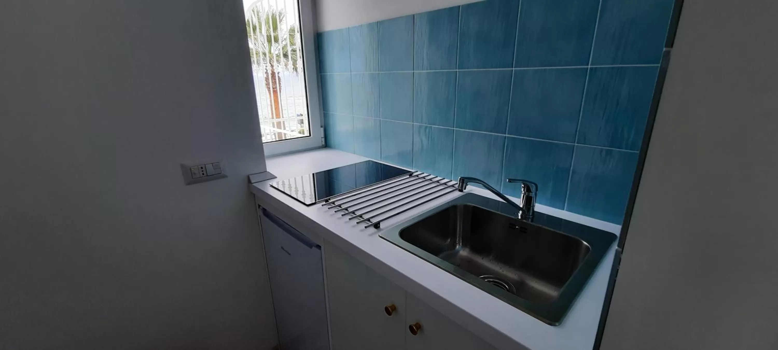 Kitchen or kitchenette in B & Beach