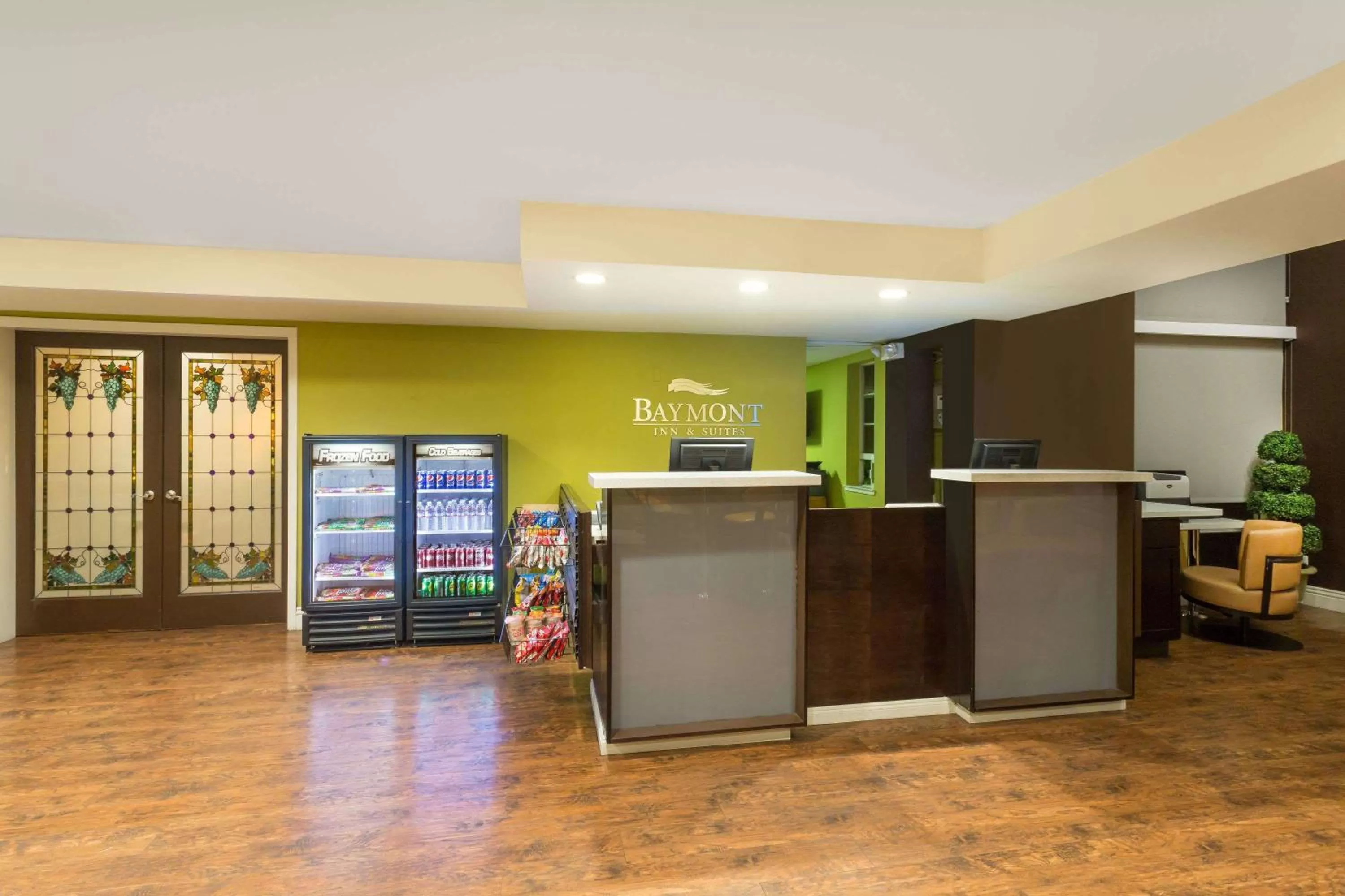 Lobby or reception in Baymont by Wyndham Modesto Salida