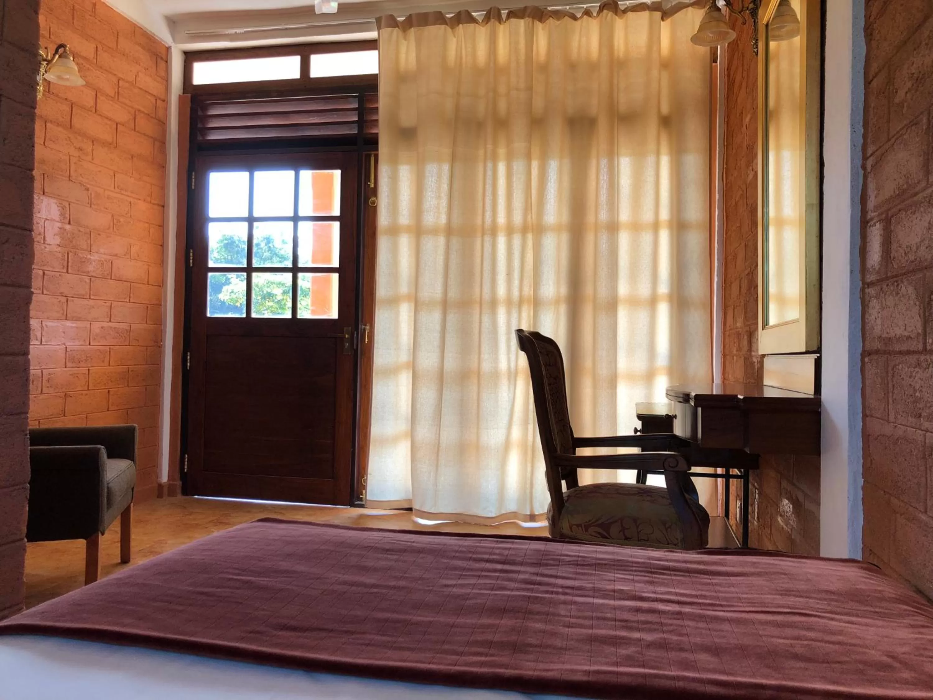 Property building, Bed in Hotel 4 U Saliya Garden