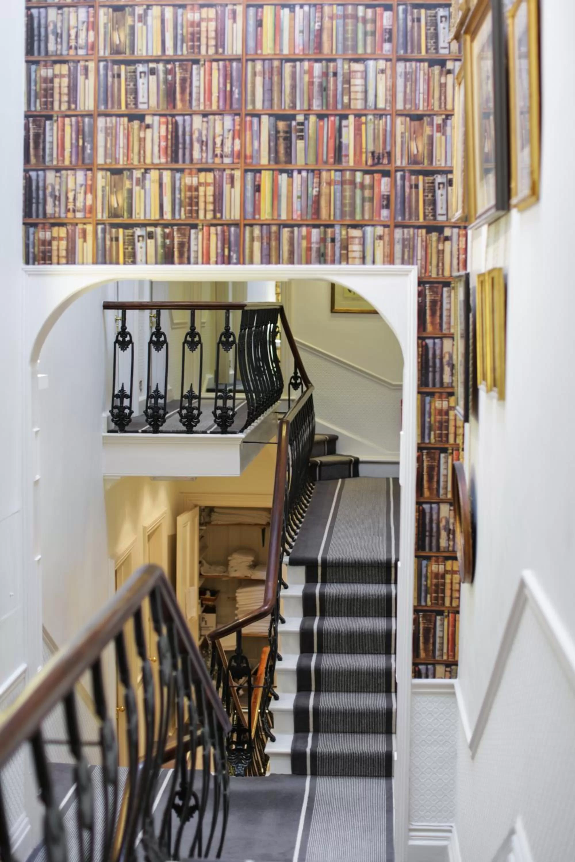 Decorative detail in The Roseate Villa Bath