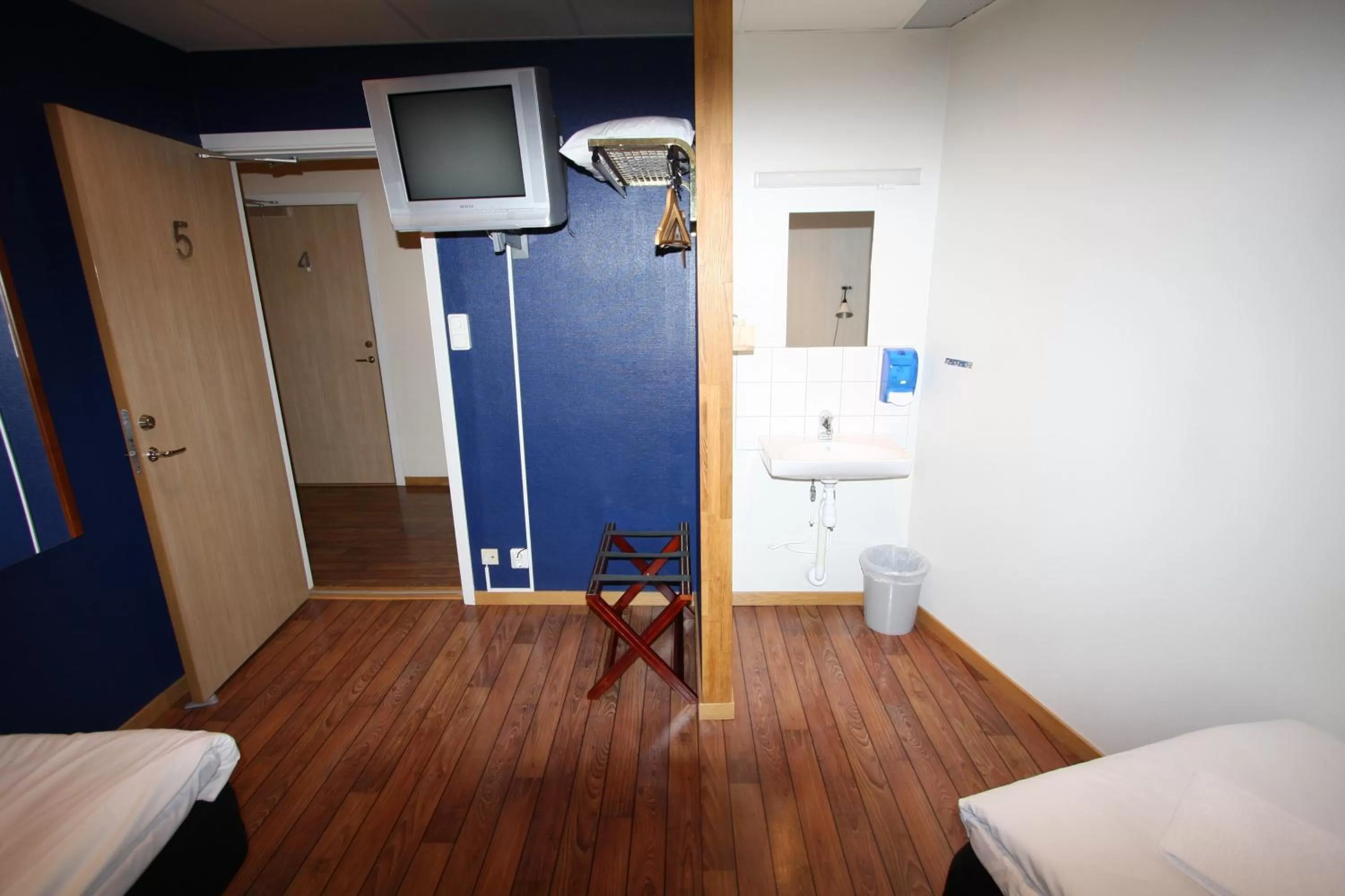 Decorative detail, Bed in Hotell Linnéa