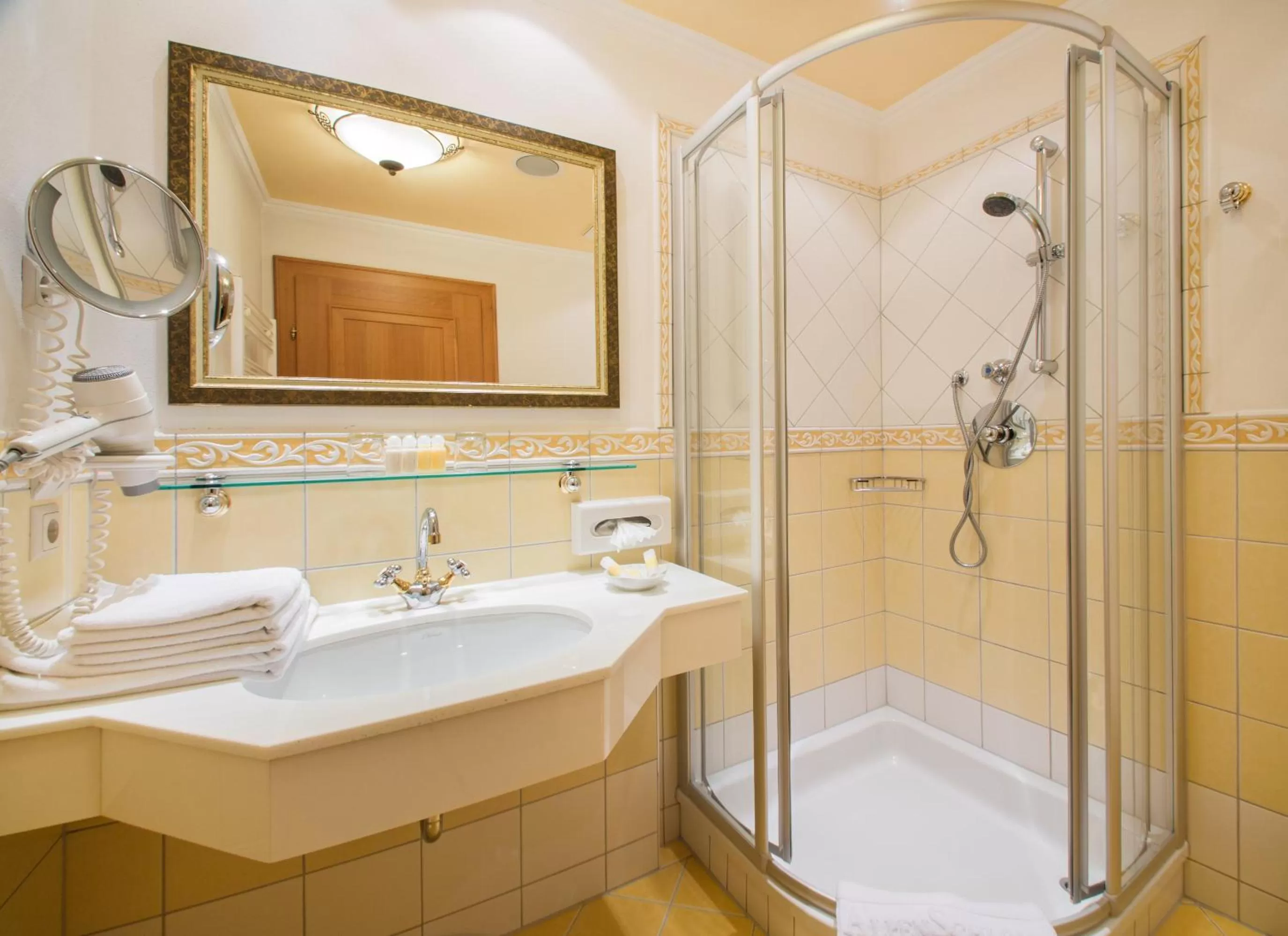 Bathroom in Hotel AlpenSchlössl