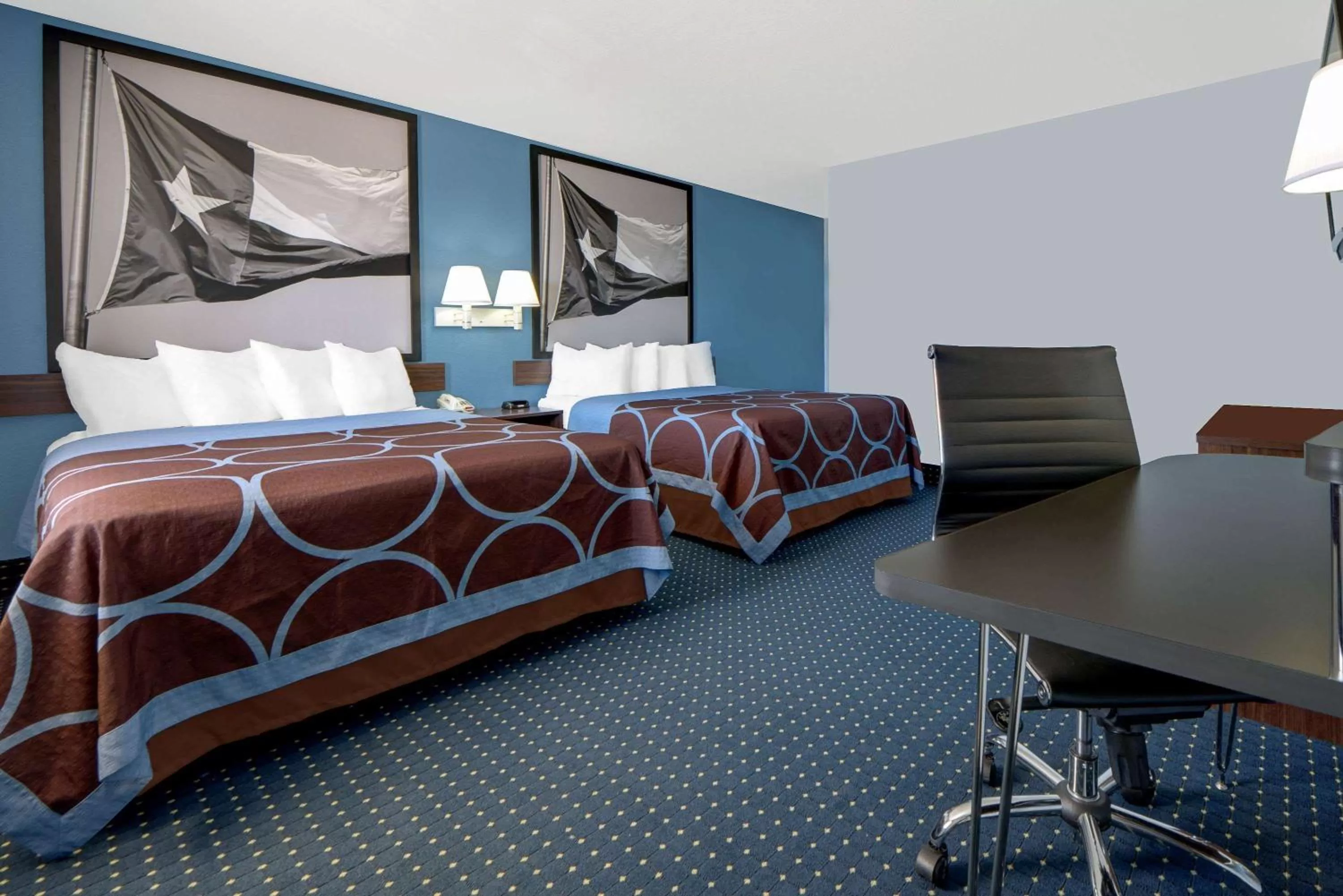 Photo of the whole room, Bed in Super 8 by Wyndham Dumas TX