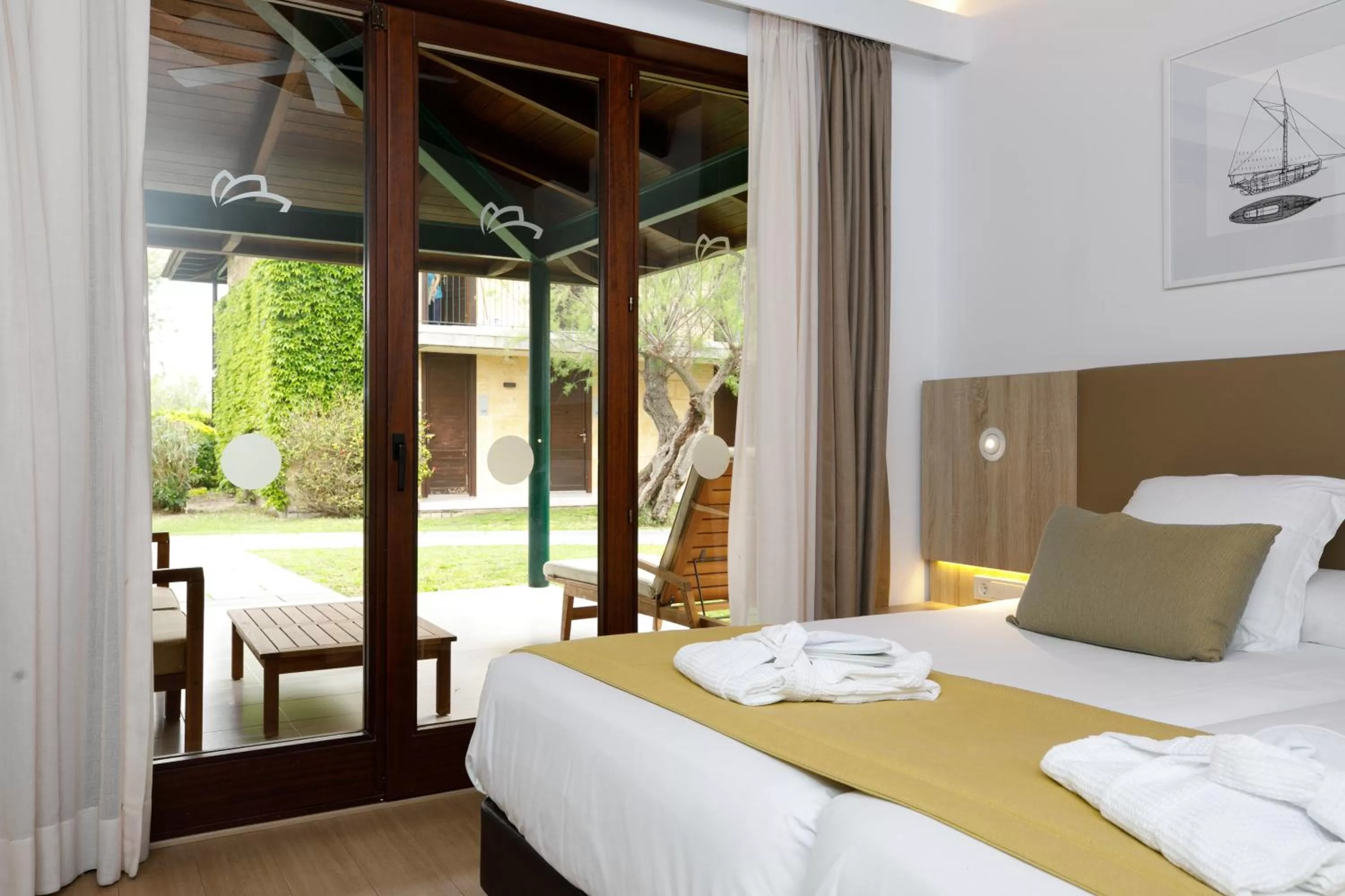 Bedroom, Bed in PortBlue Club Pollentia Resort & Spa
