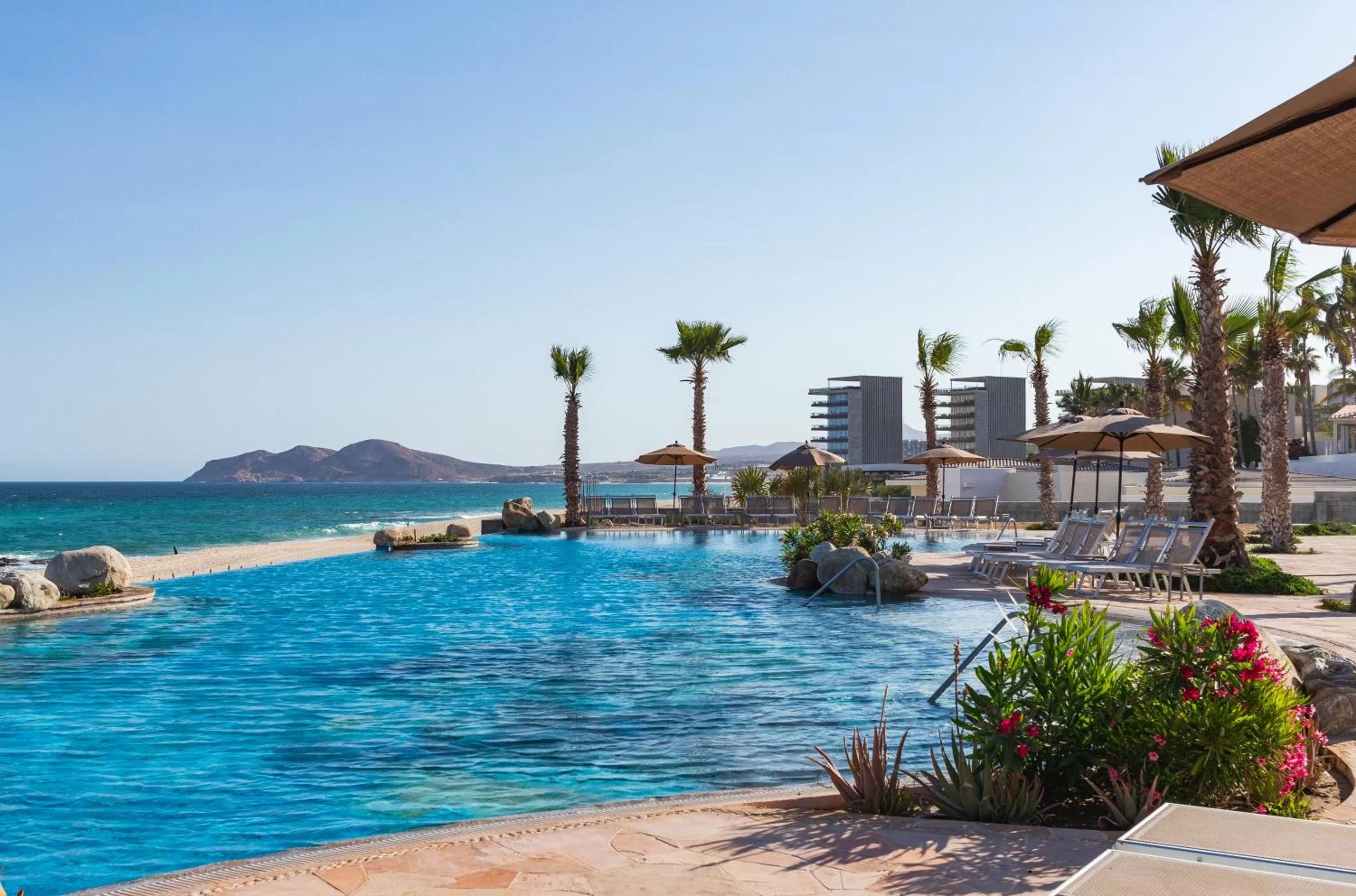 Swimming pool in Villa La Valencia Beach Resort & Spa Los Cabos
