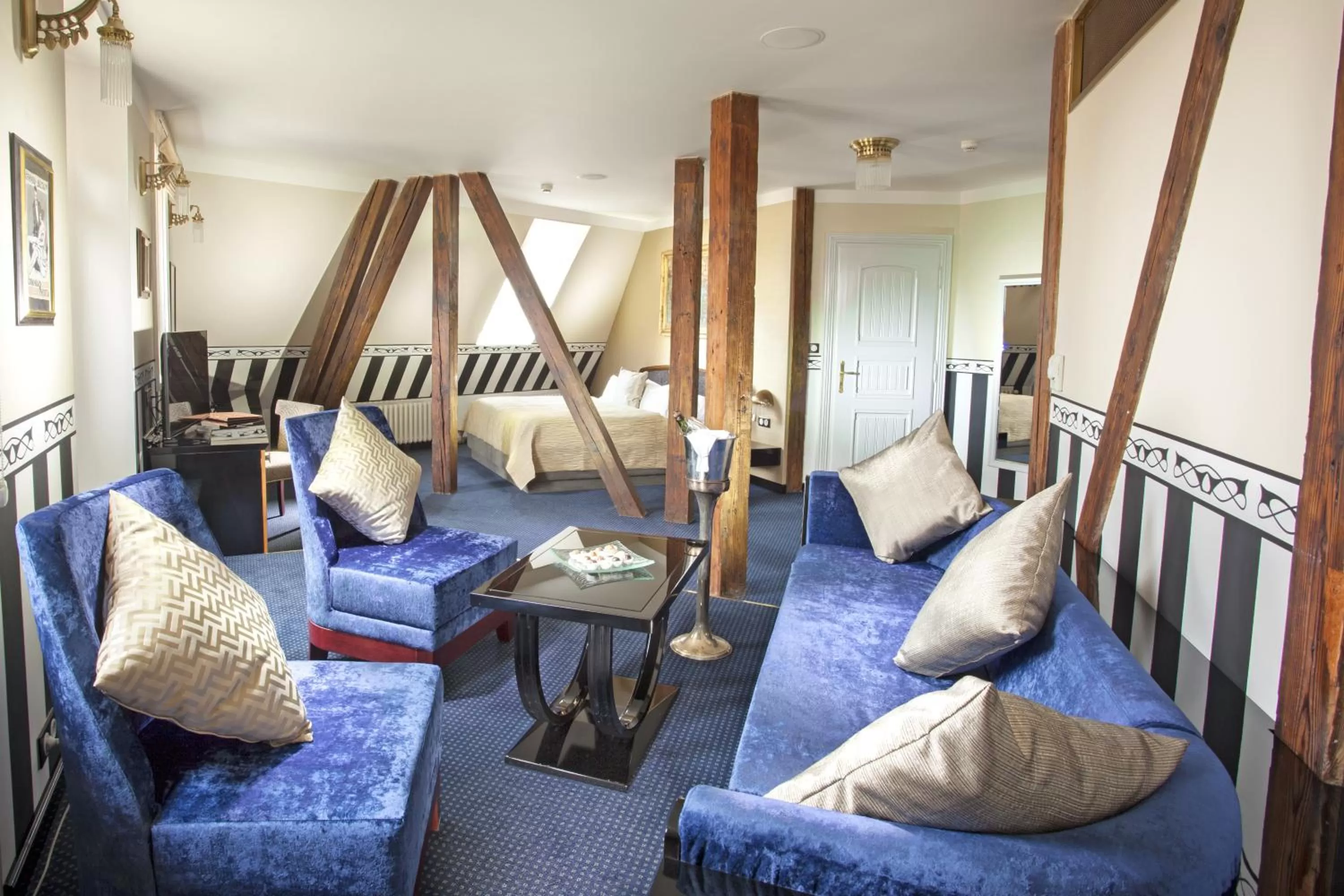 Photo of the whole room in Hotel Paris Prague