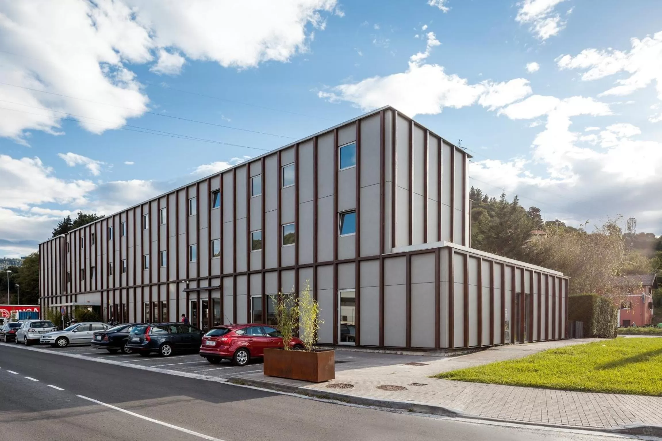 Facade/entrance in ETH Irún