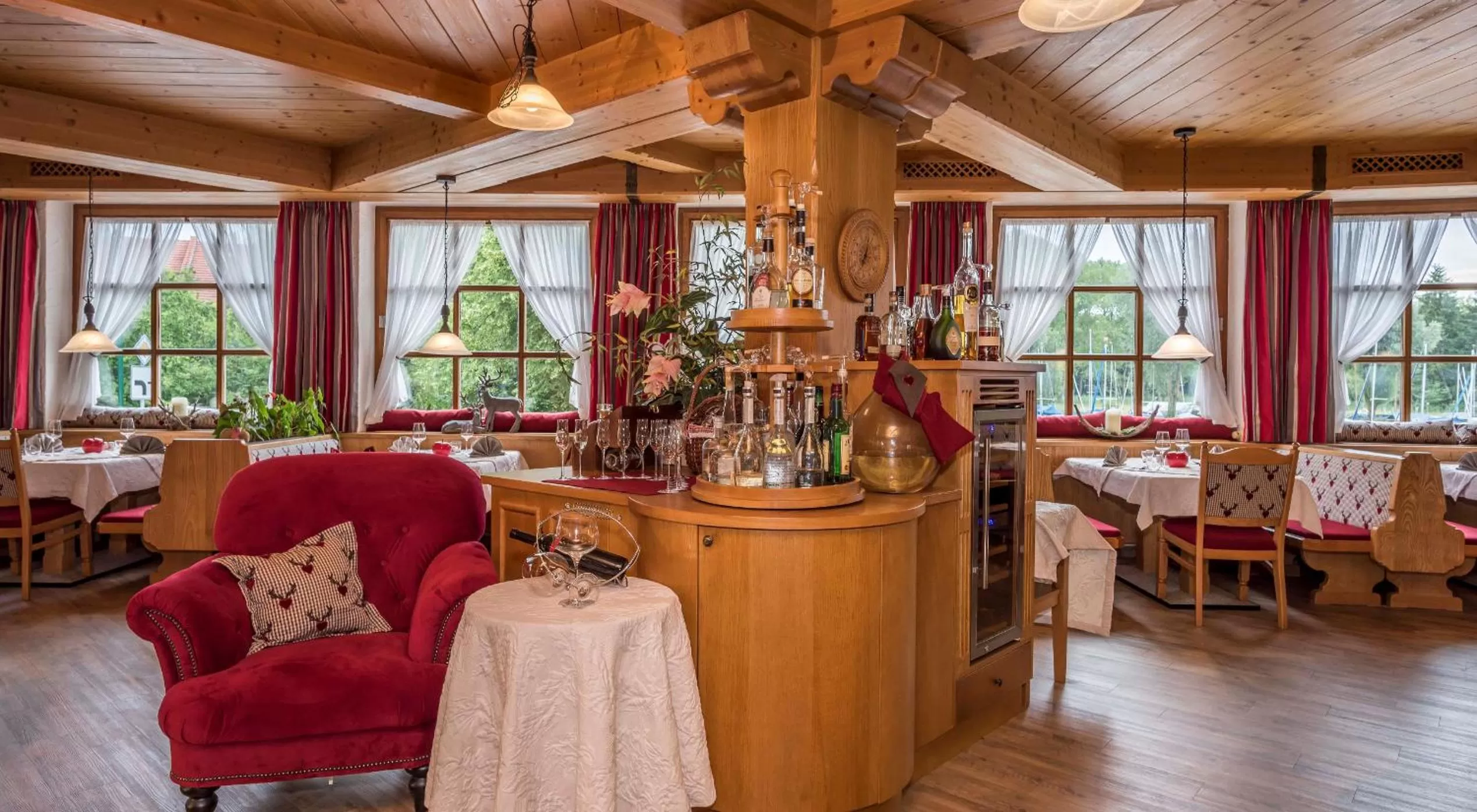 Food and drinks in Hotel Mutz Garni