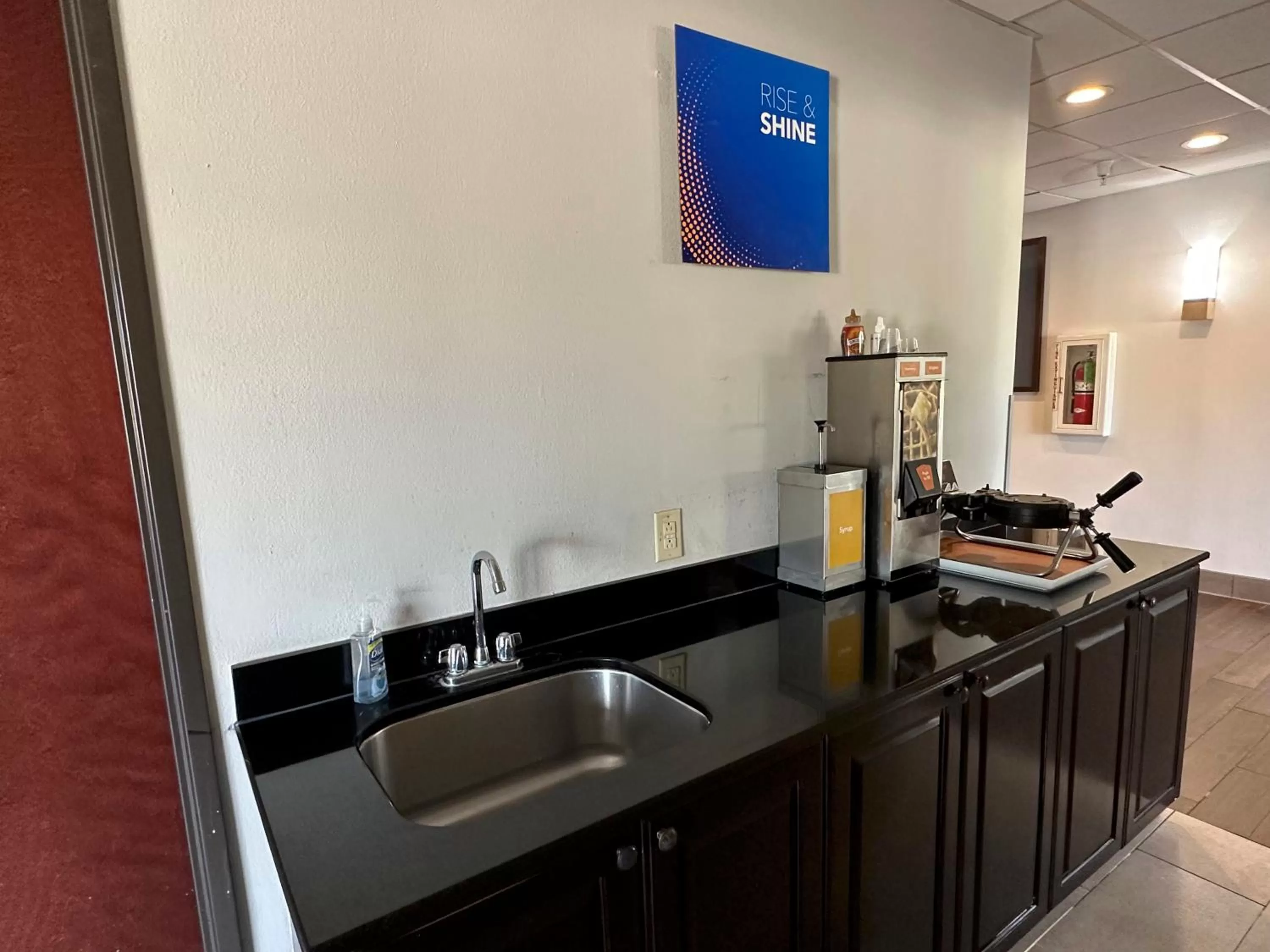 Breakfast in Comfort Suites Jackson-Cape Girardeau