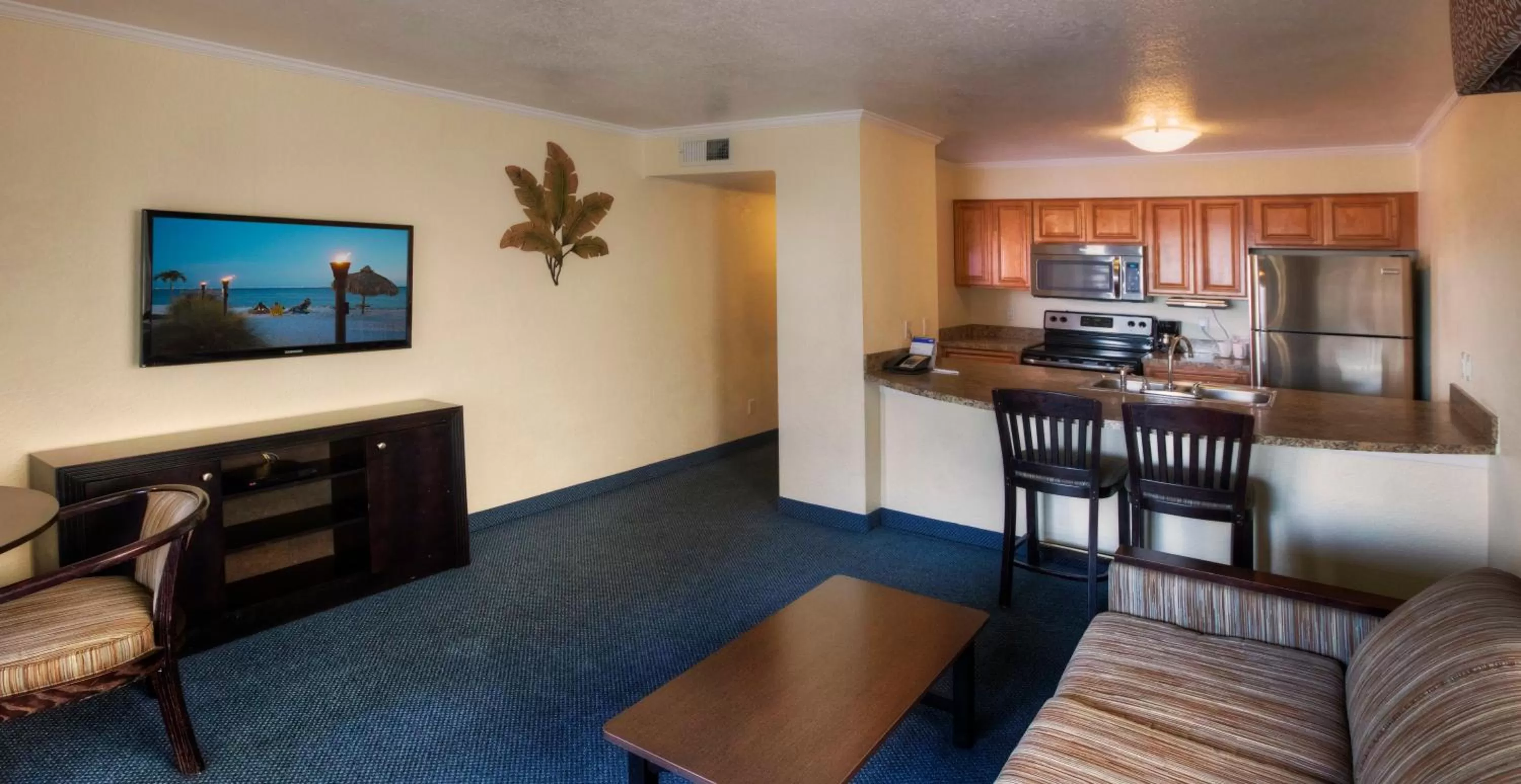Kitchen or kitchenette in Sailport Waterfront Suites