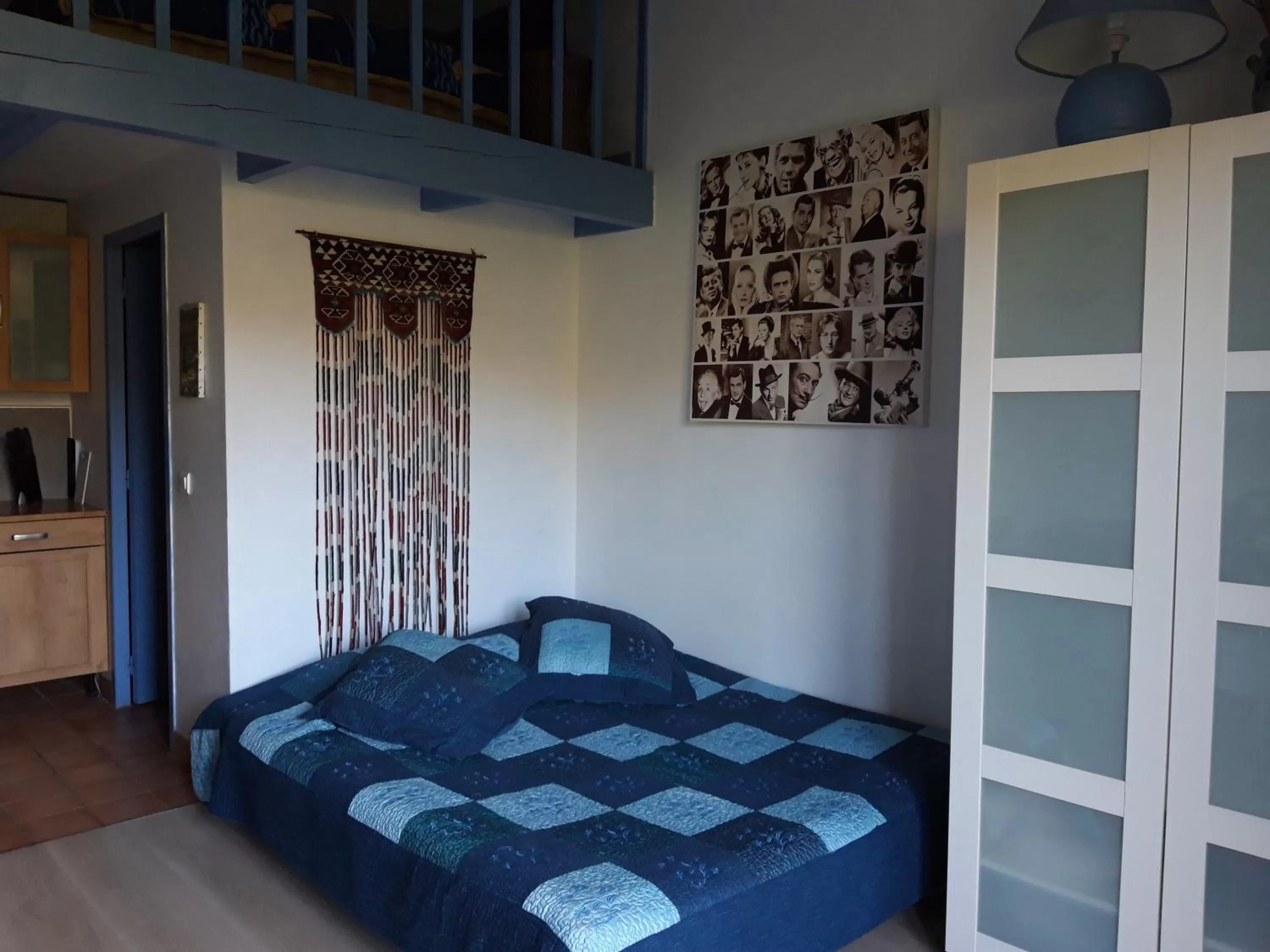 Bed in Chambres d'Hôtes Aux Tournesols