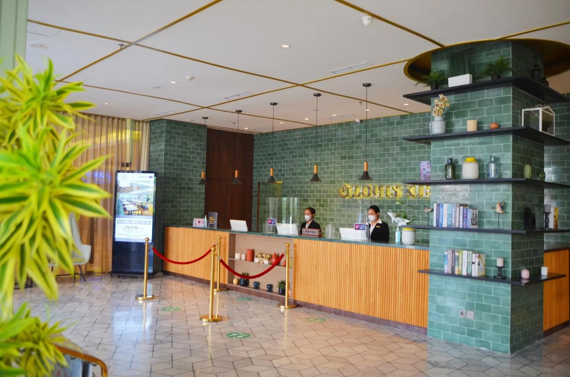 Lobby or reception in Louis Kienne Hotel Pemuda