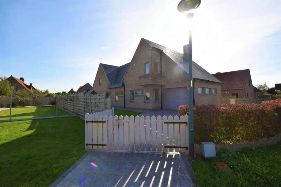 Property building in Chambre d'hôte Blankenberge